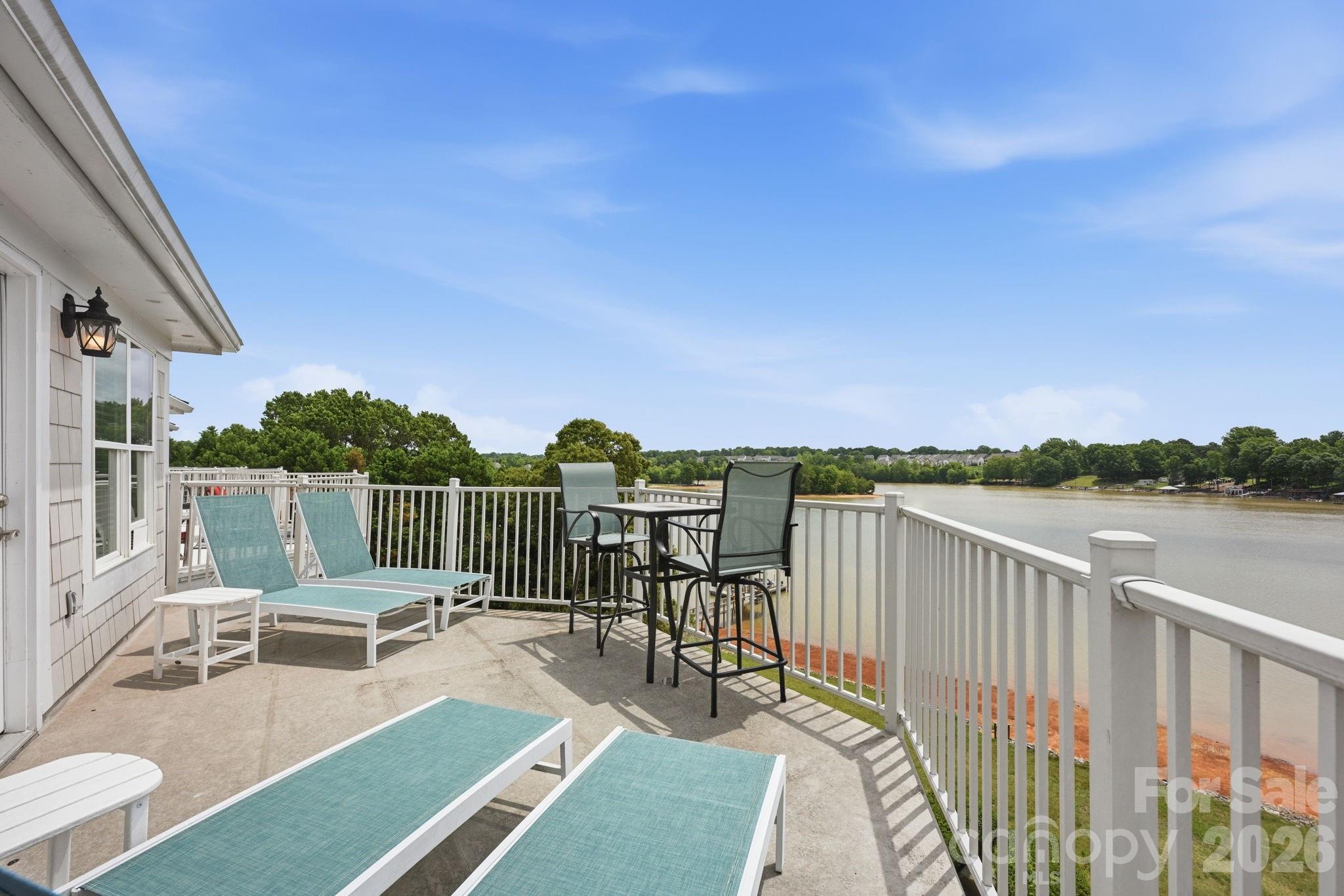 637 Williamson Road #306 — Mooresville