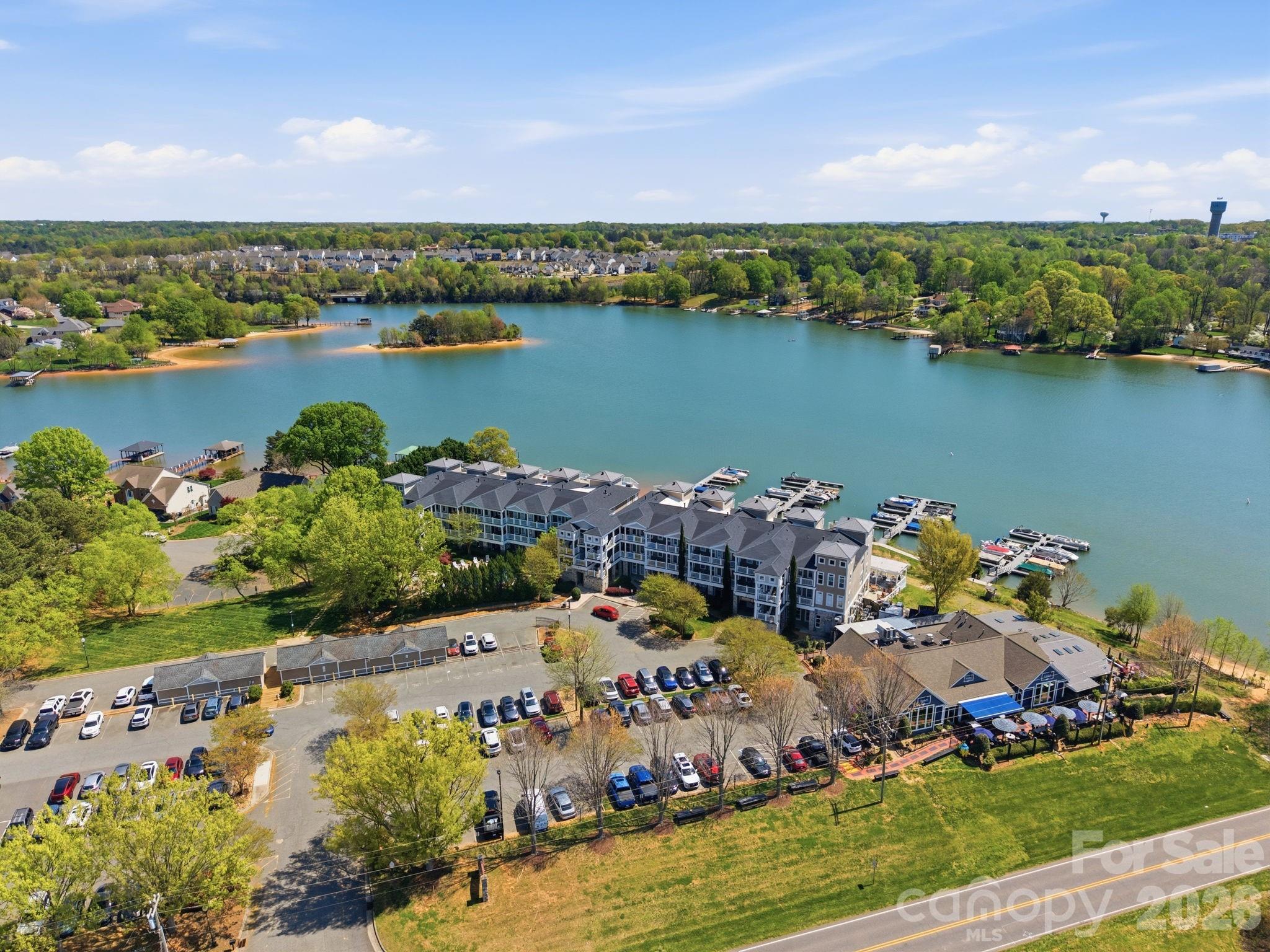 637 Williamson Road #306 — Mooresville
