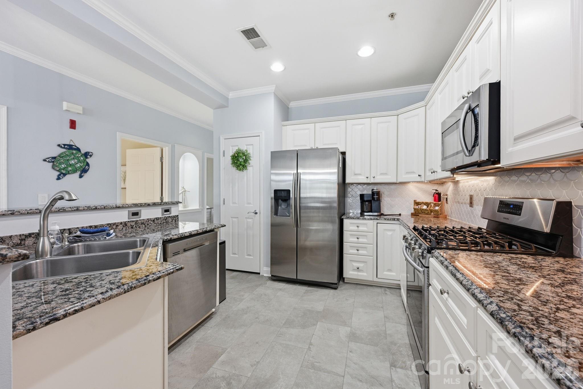 637 Williamson Road #306 — Mooresville