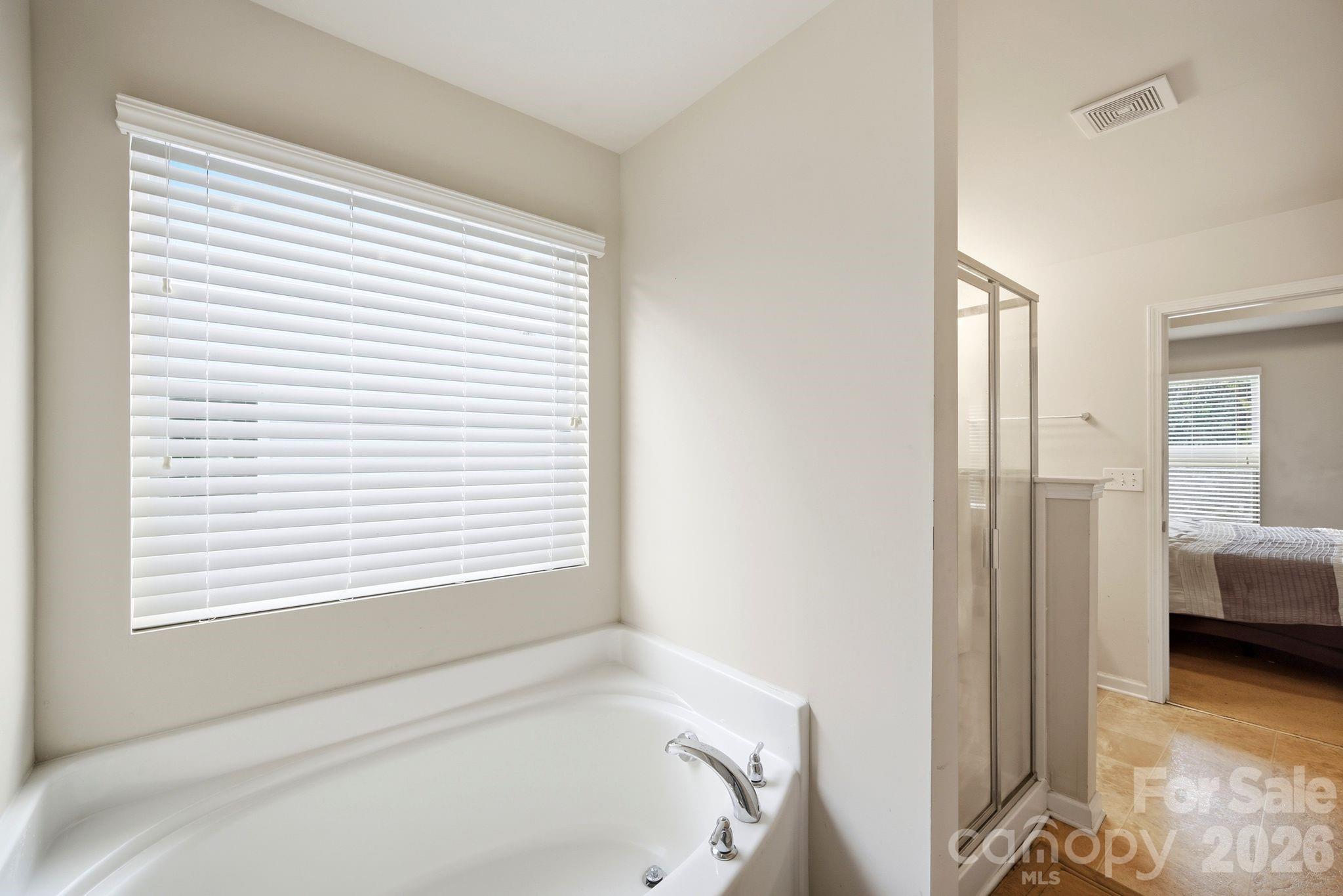 504 Knothole Lane — Charlotte