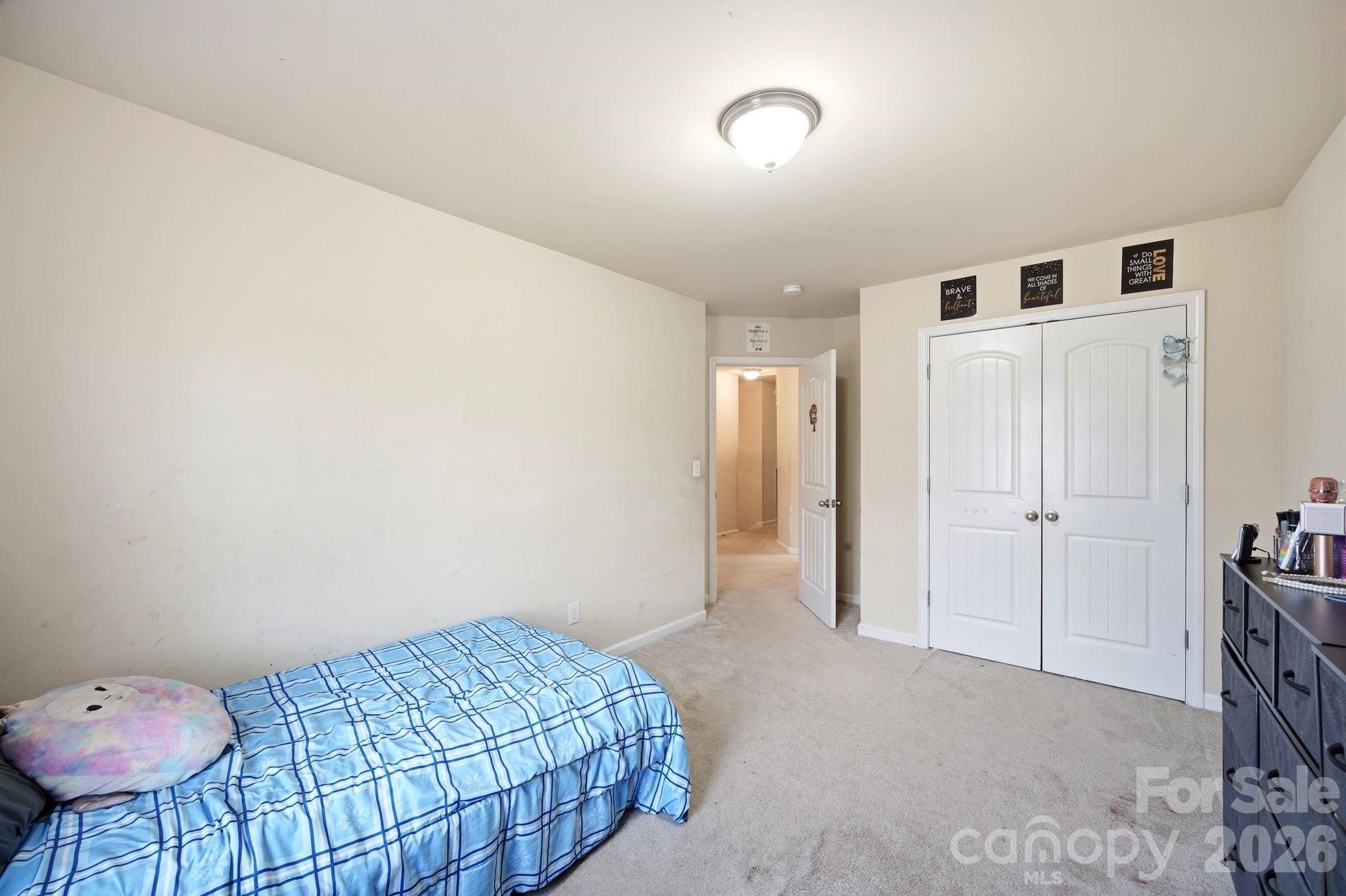 504 Knothole Lane — Charlotte