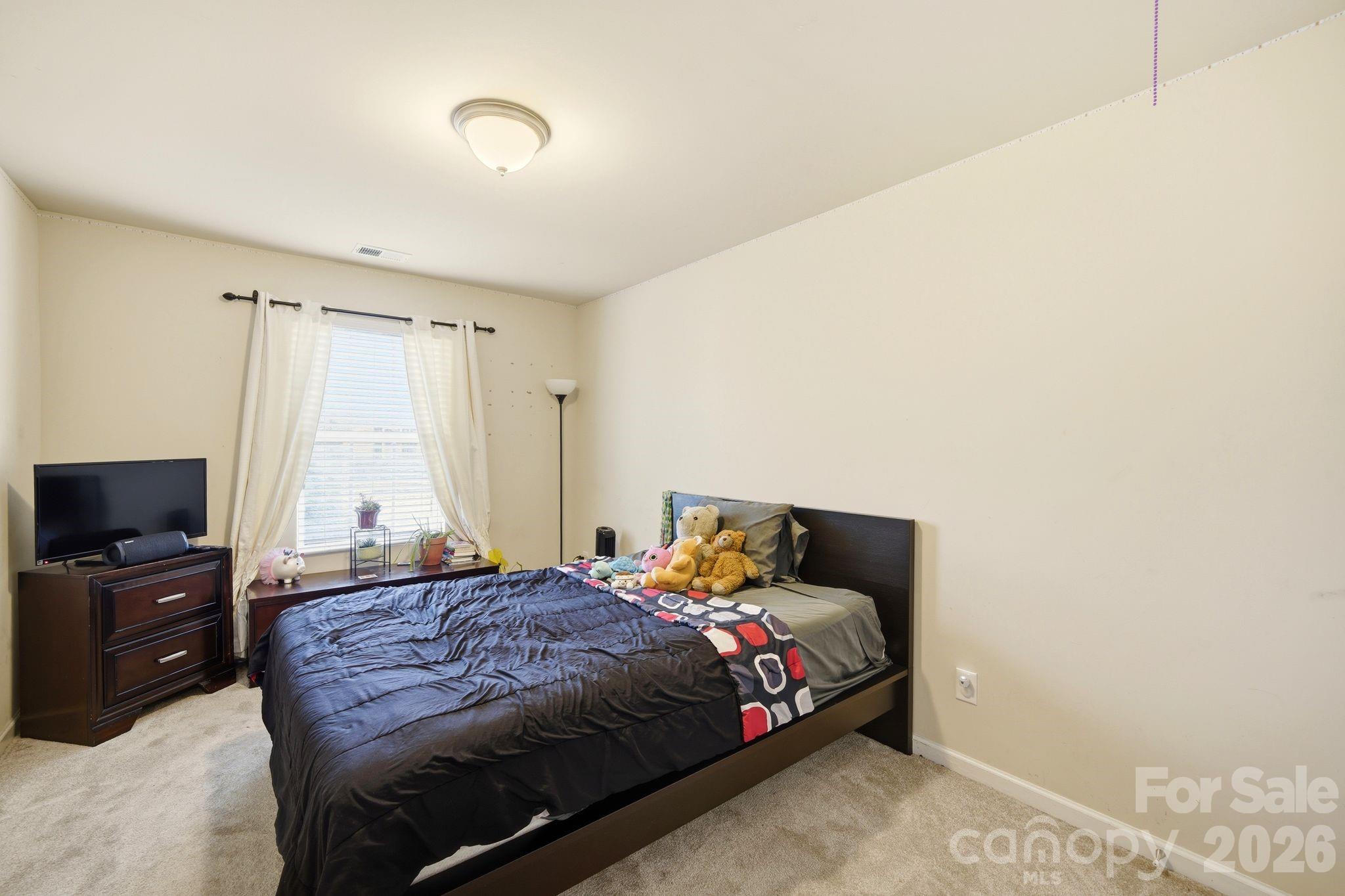 504 Knothole Lane — Charlotte