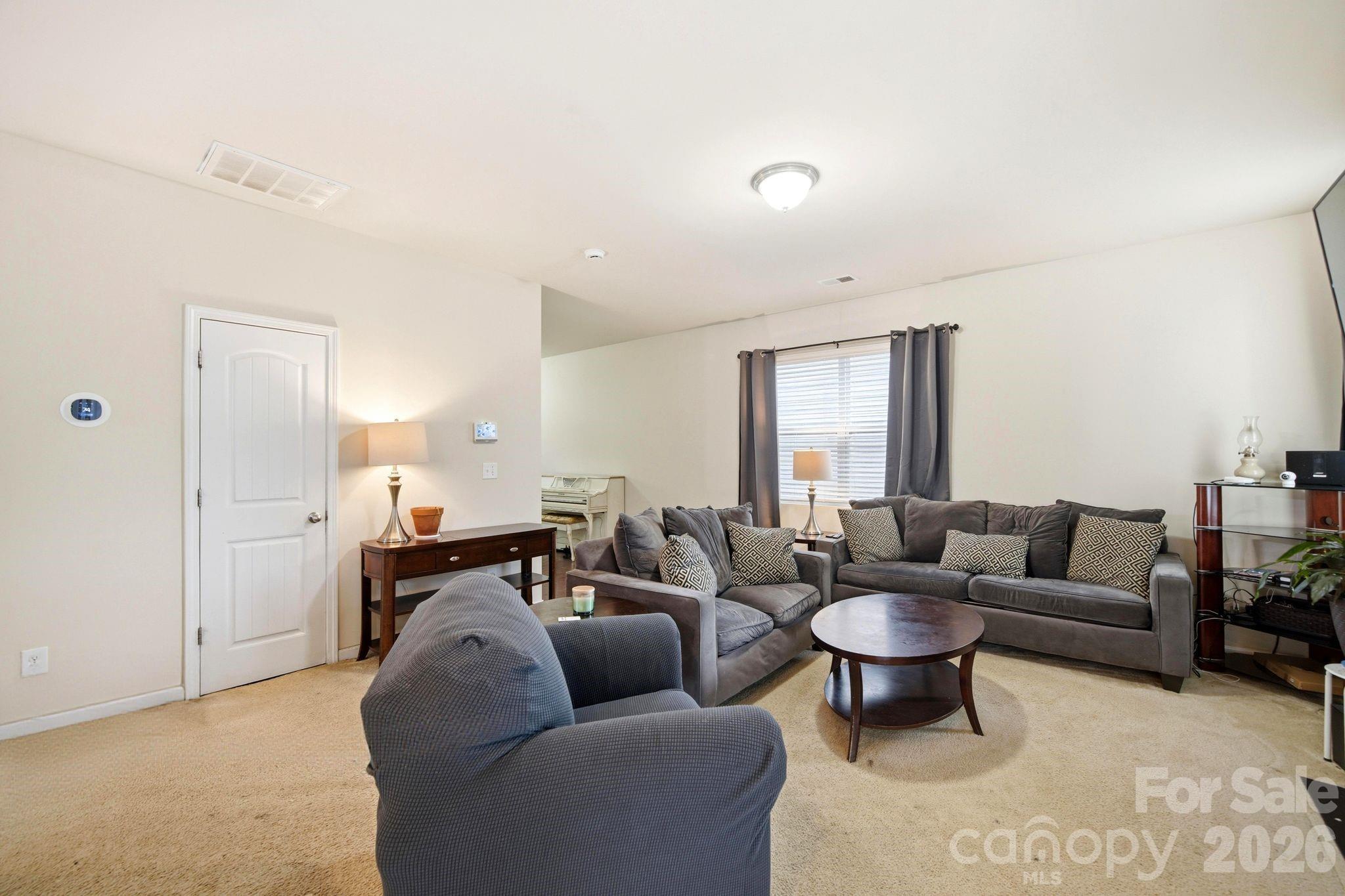 504 Knothole Lane — Charlotte