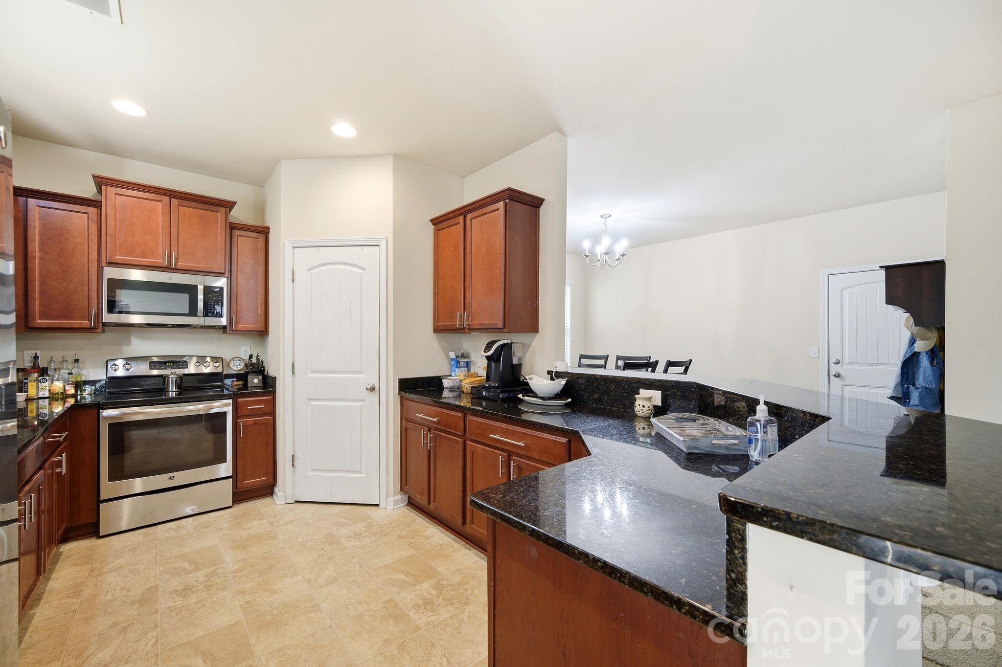 504 Knothole Lane — Charlotte