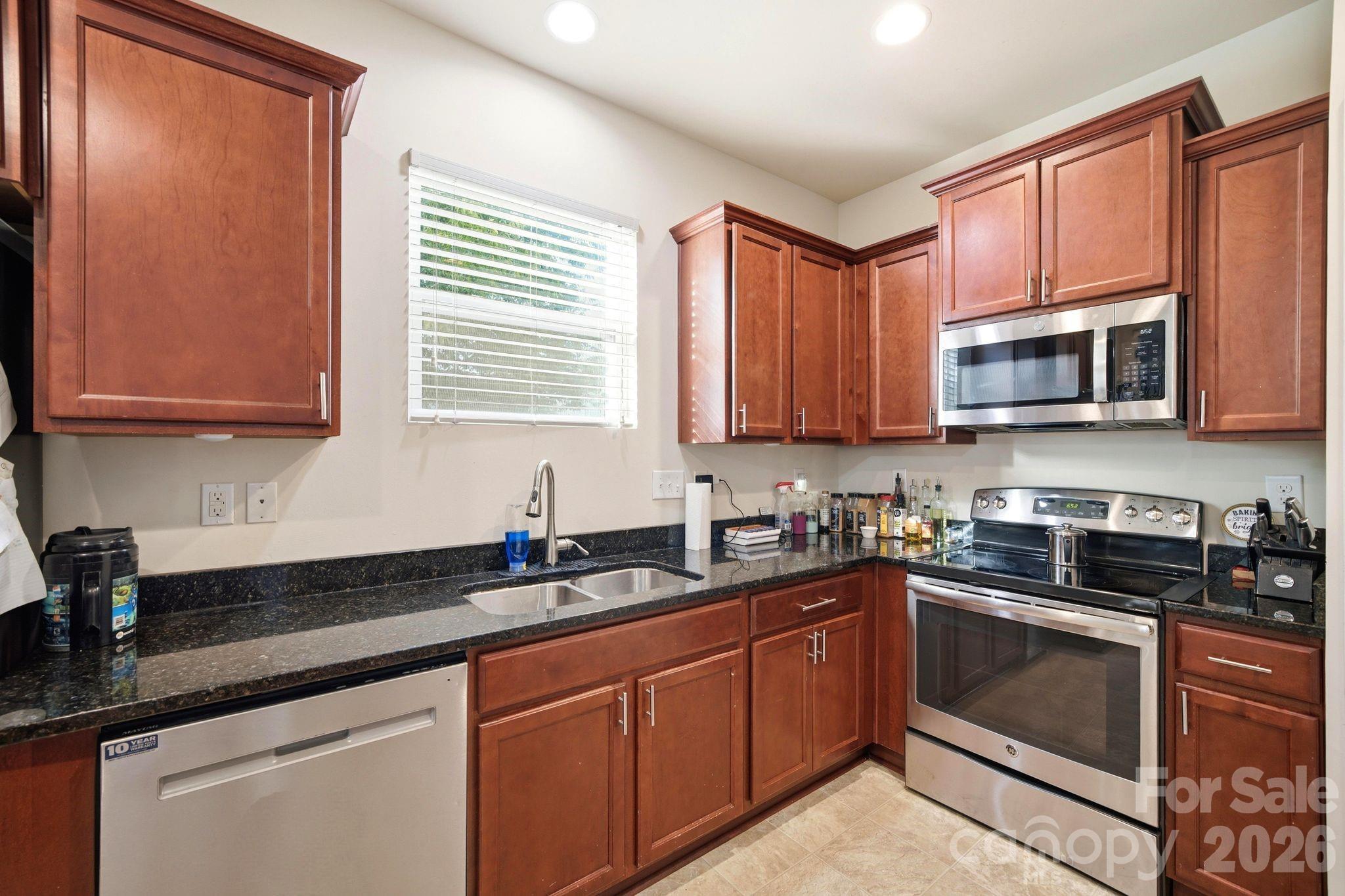504 Knothole Lane — Charlotte