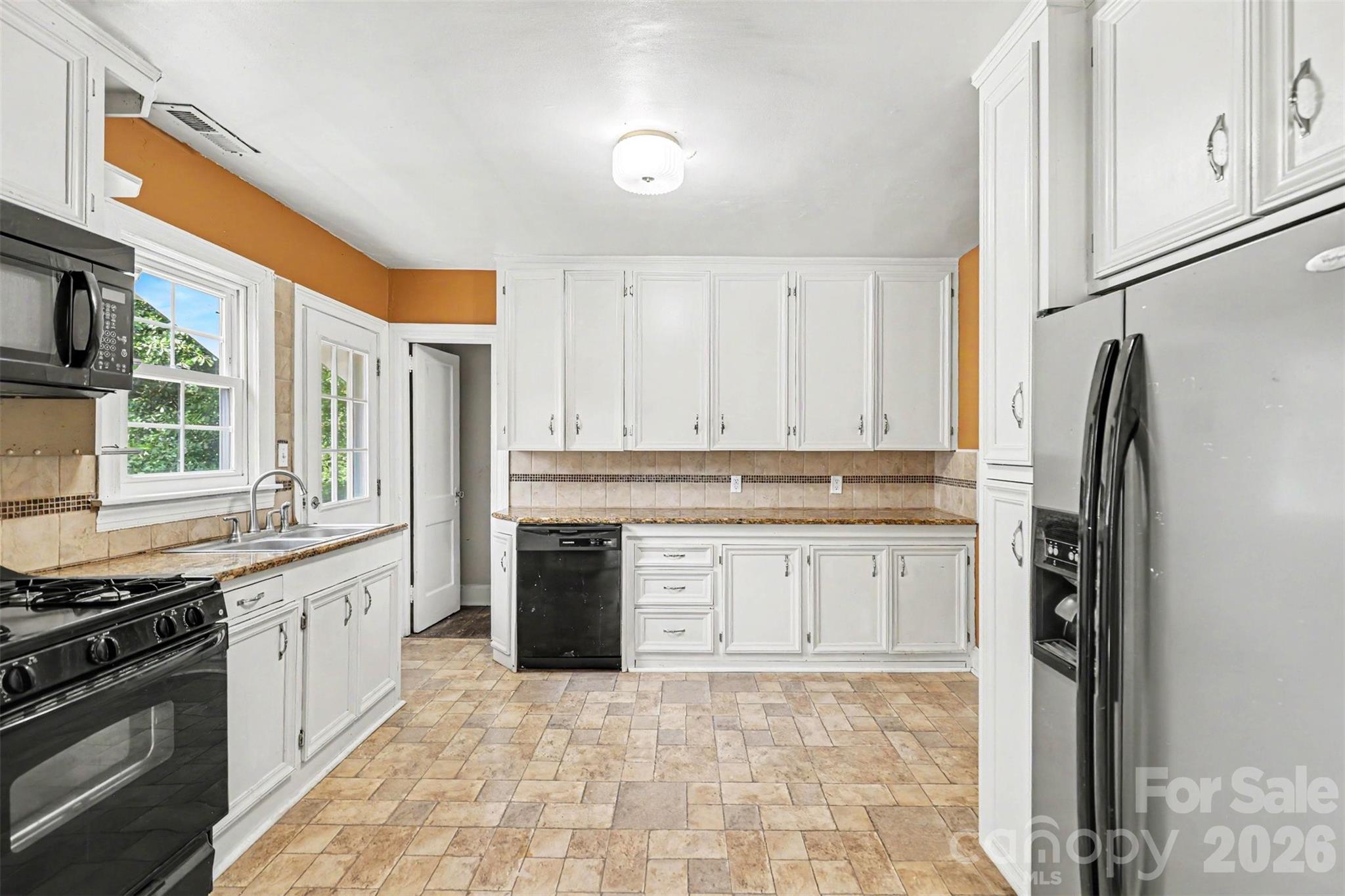 103 S Belvedere Avenue — Gastonia