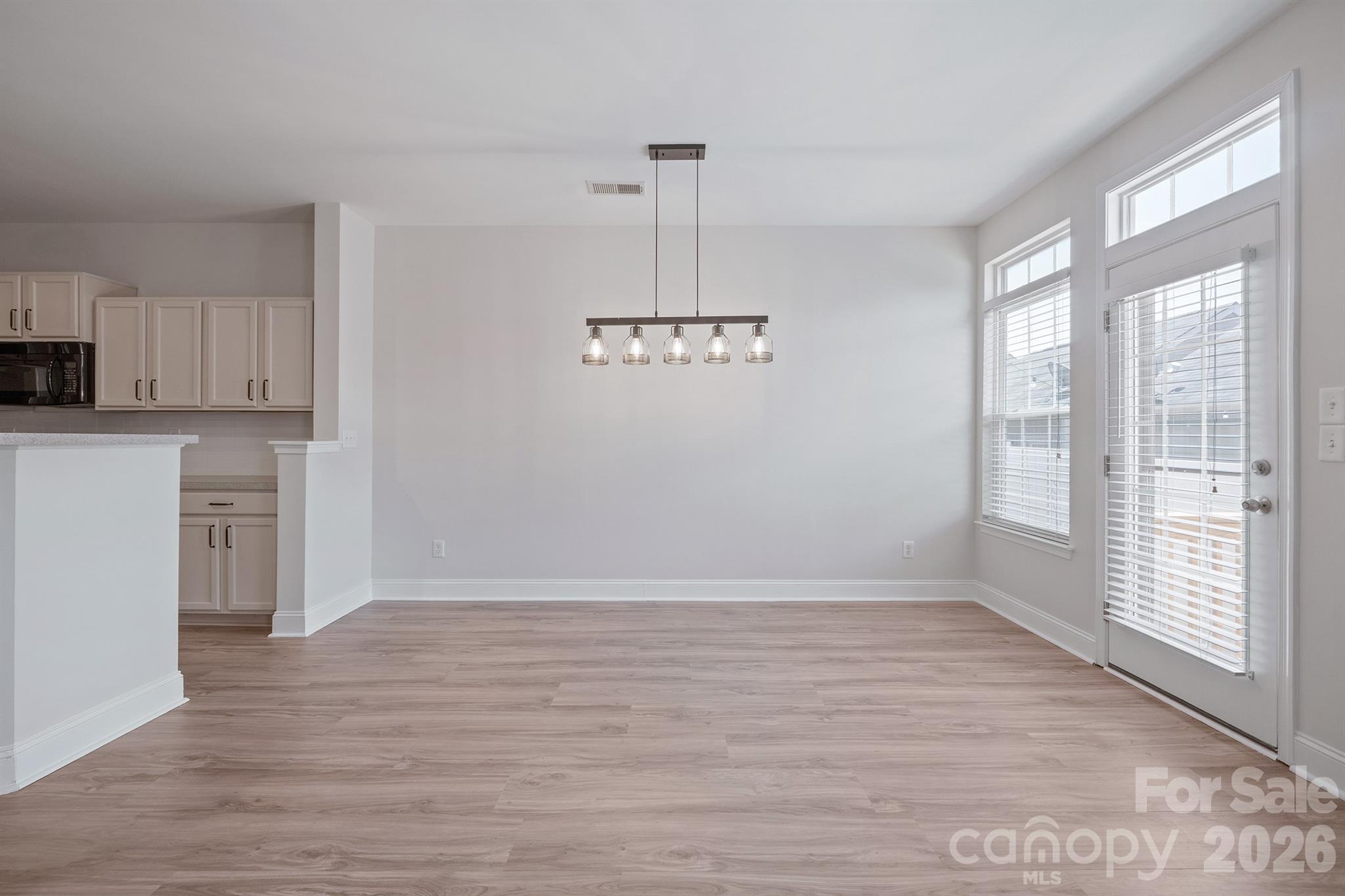 8165 Bridgegate Drive — Huntersville
