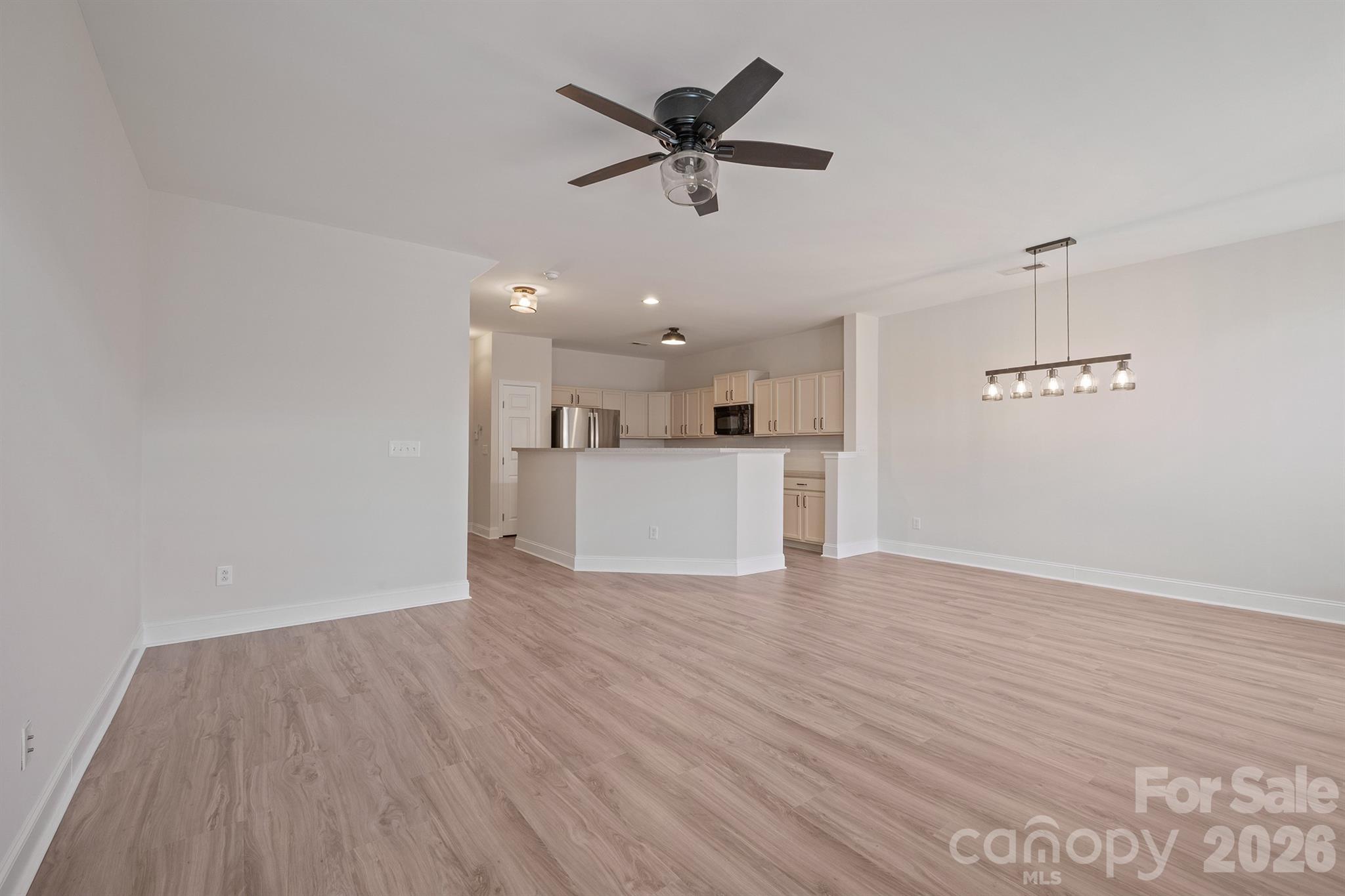 8165 Bridgegate Drive — Huntersville