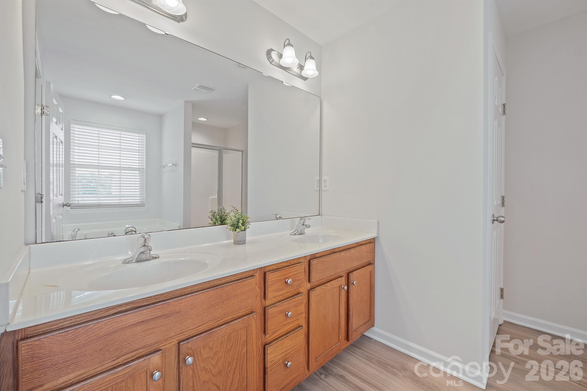 8165 Bridgegate Drive — Huntersville