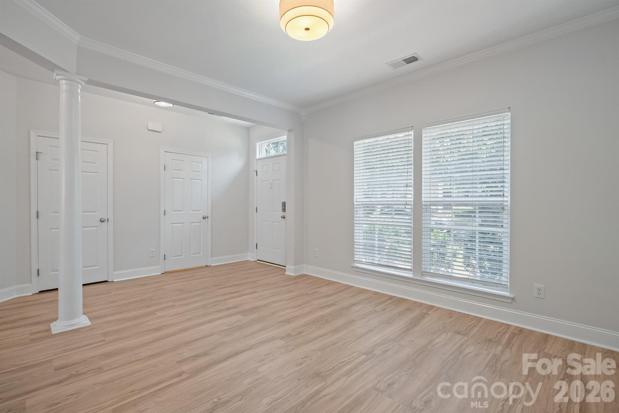 8165 Bridgegate Drive — Huntersville