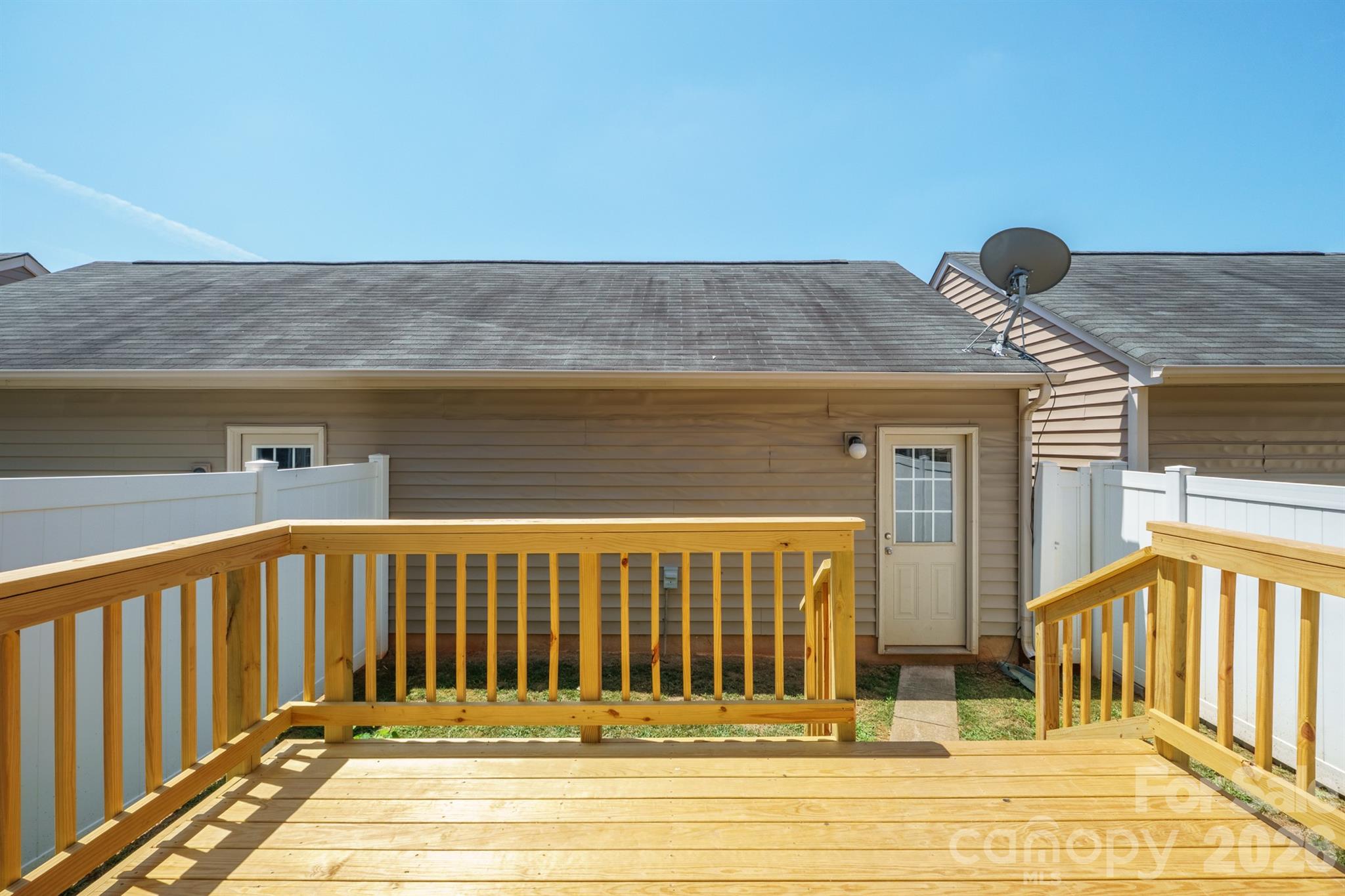 8165 Bridgegate Drive — Huntersville