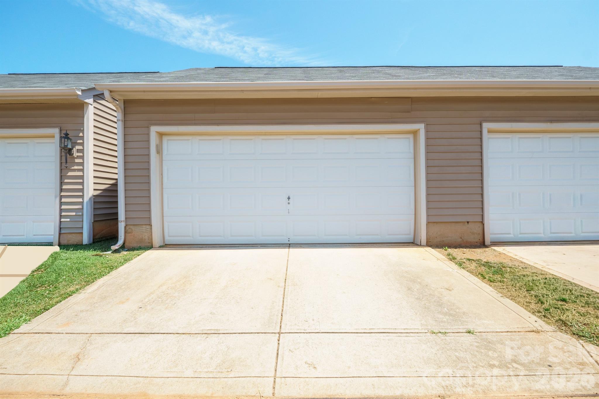 8165 Bridgegate Drive — Huntersville