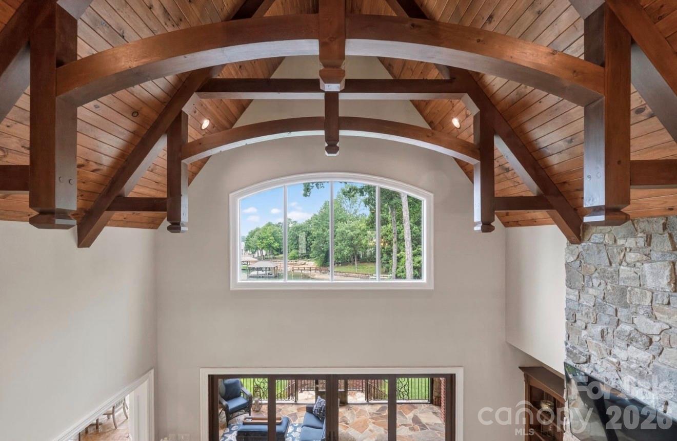 444 Bay Harbour Road — Mooresville