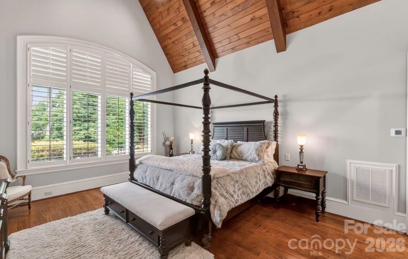 444 Bay Harbour Road — Mooresville