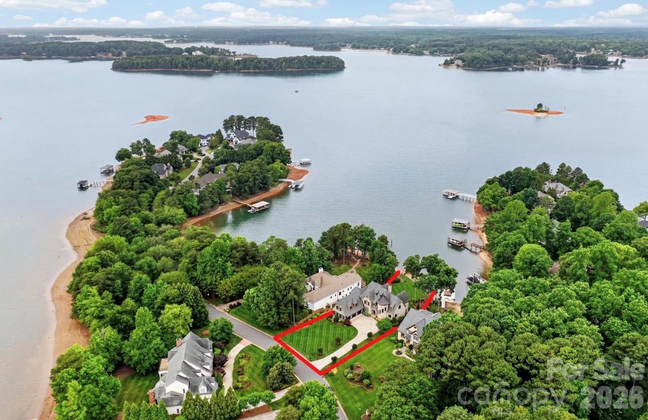444 Bay Harbour Road — Mooresville