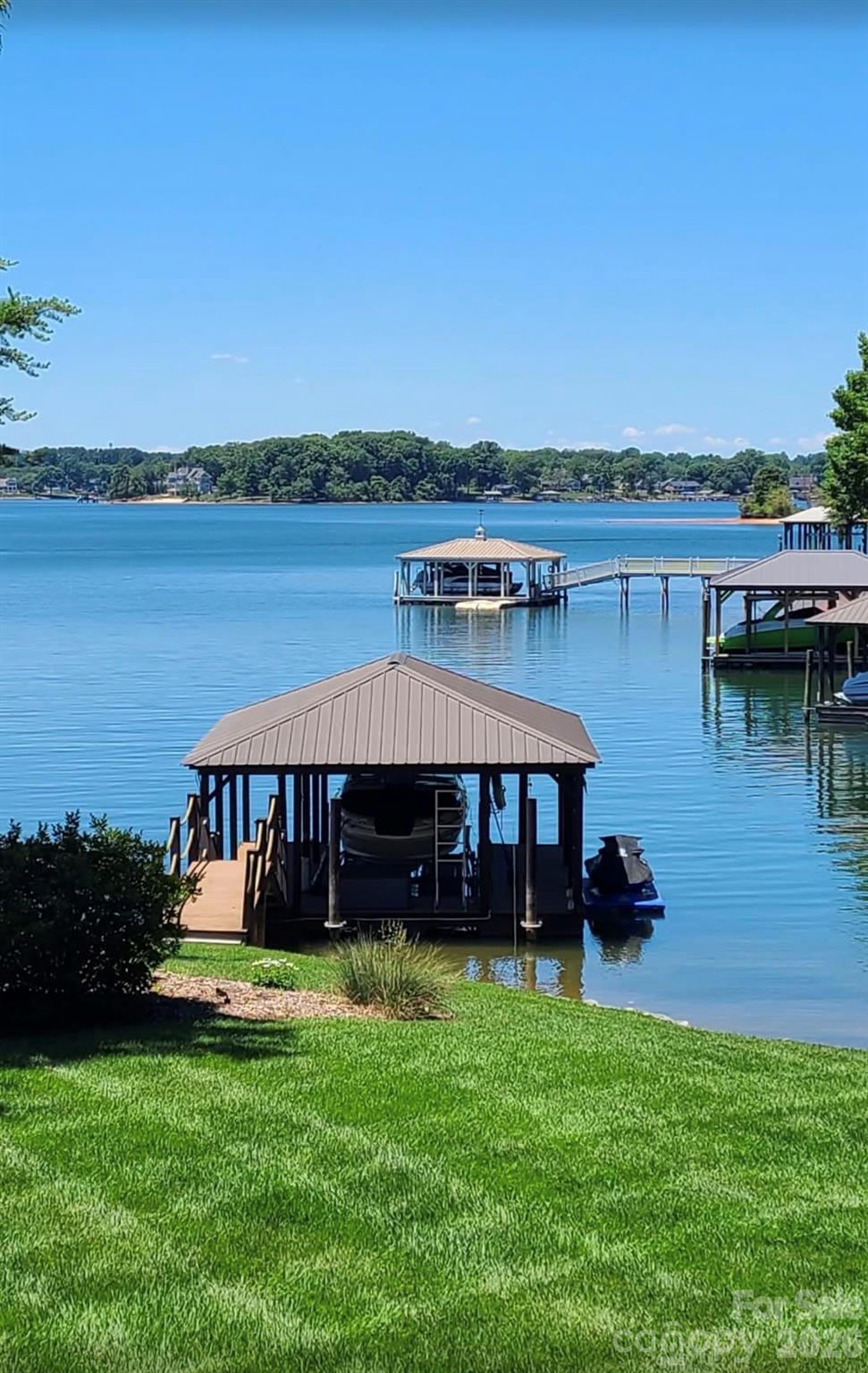 444 Bay Harbour Road — Mooresville