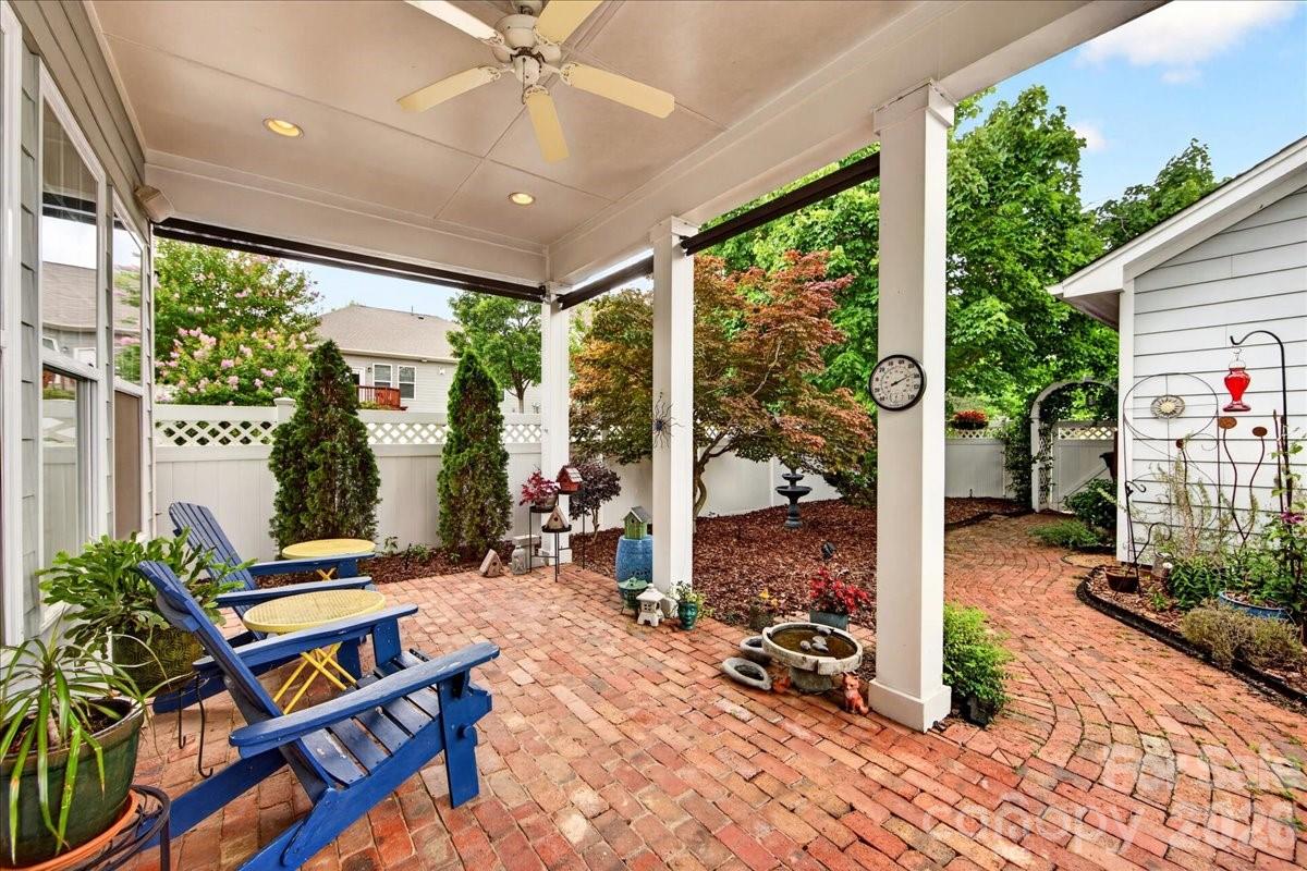 12422 Brenthaven Drive — Davidson
