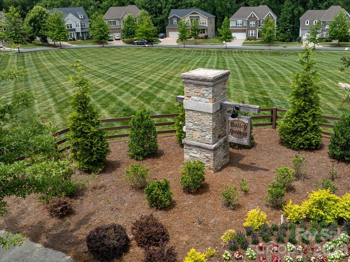 12422 Brenthaven Drive — Davidson