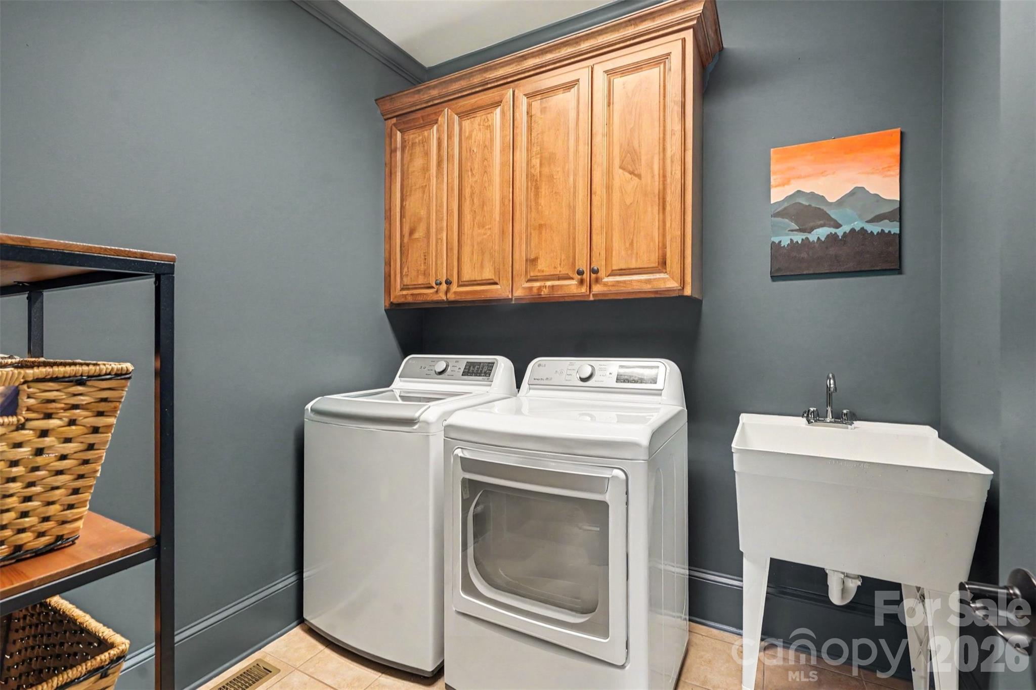 4445 Rowell Road — Lancaster