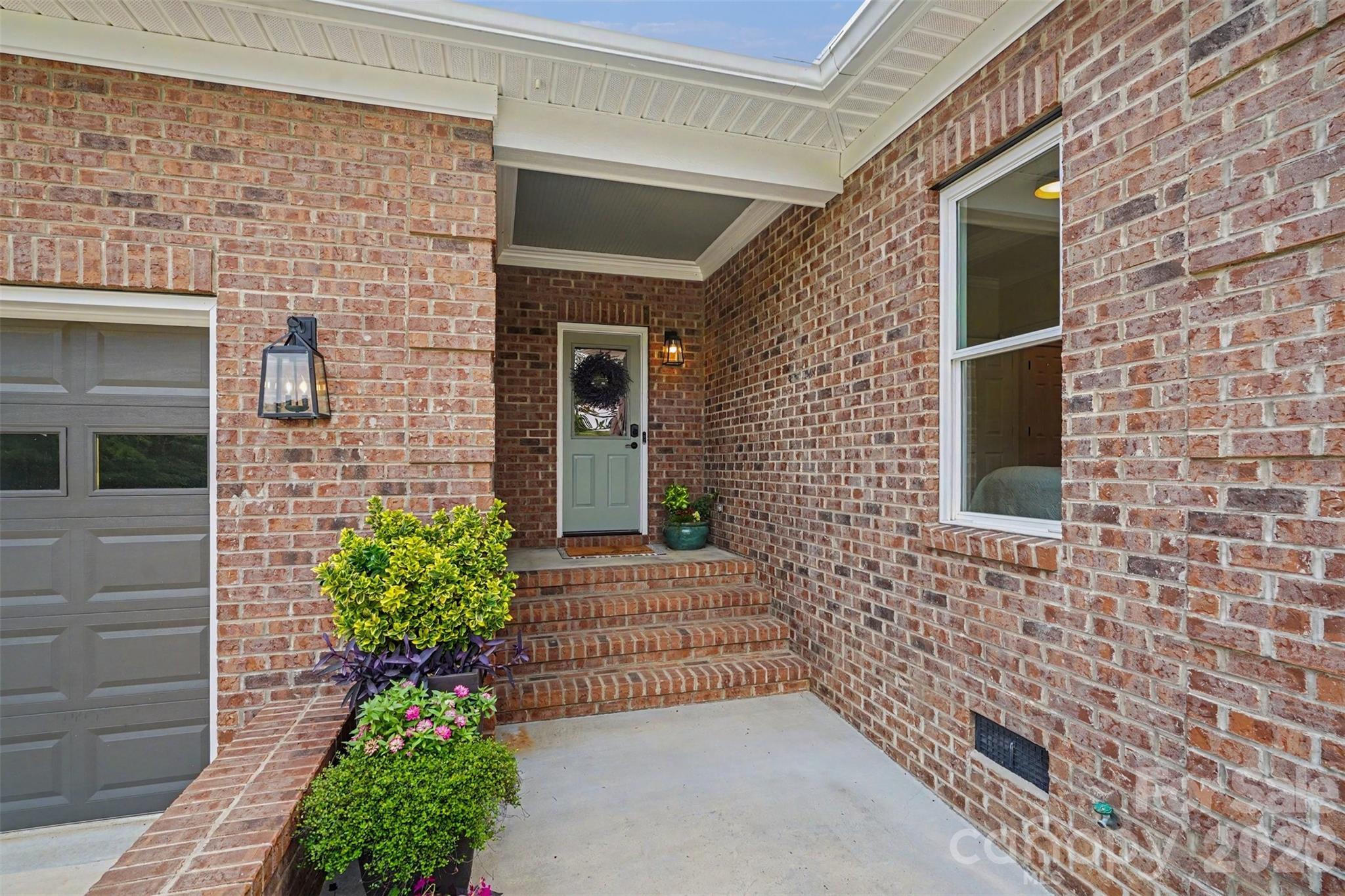 4445 Rowell Road — Lancaster