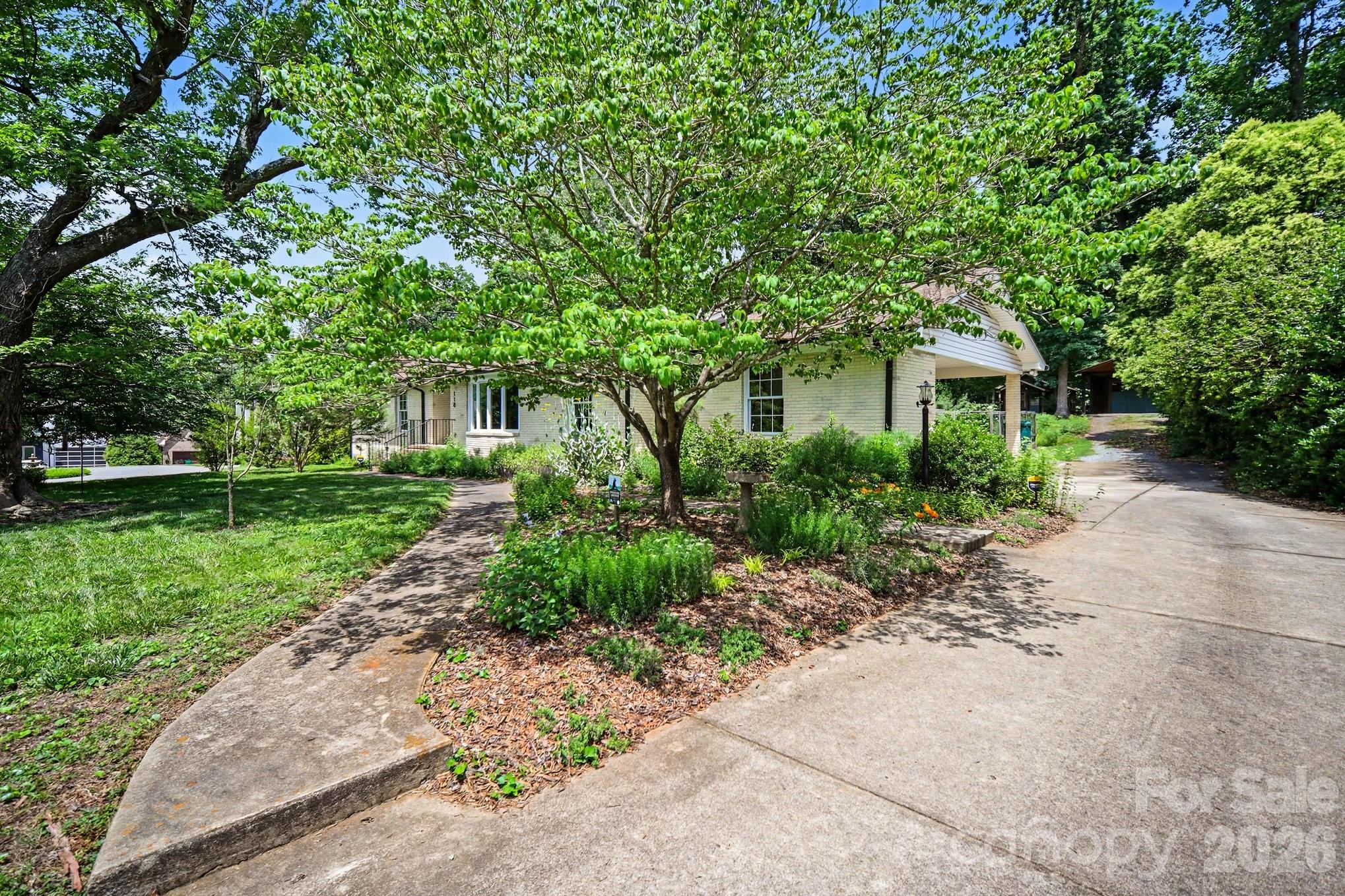 118 Lutomma Circle — Charlotte