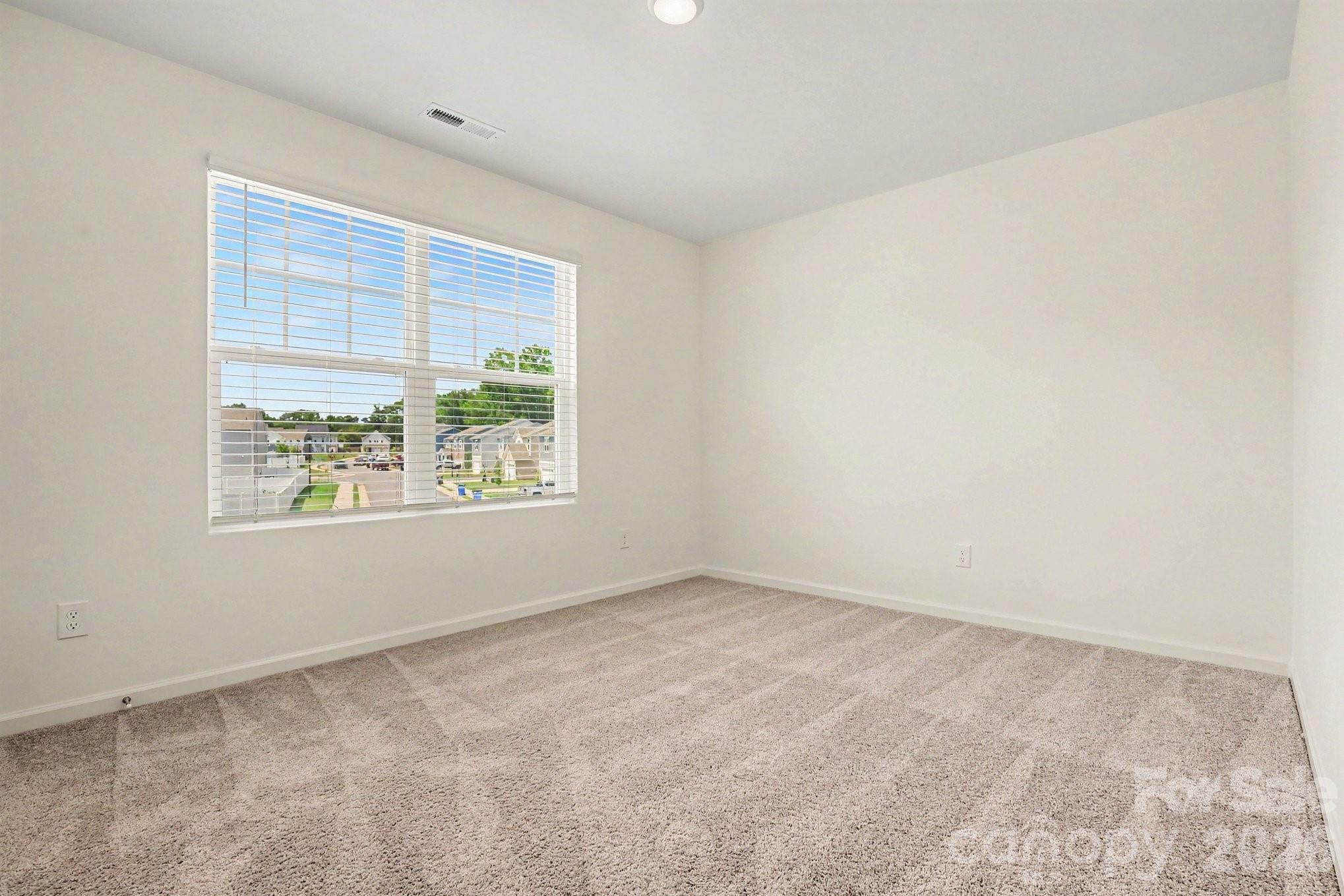 15 Hidden Glen Court — Angier