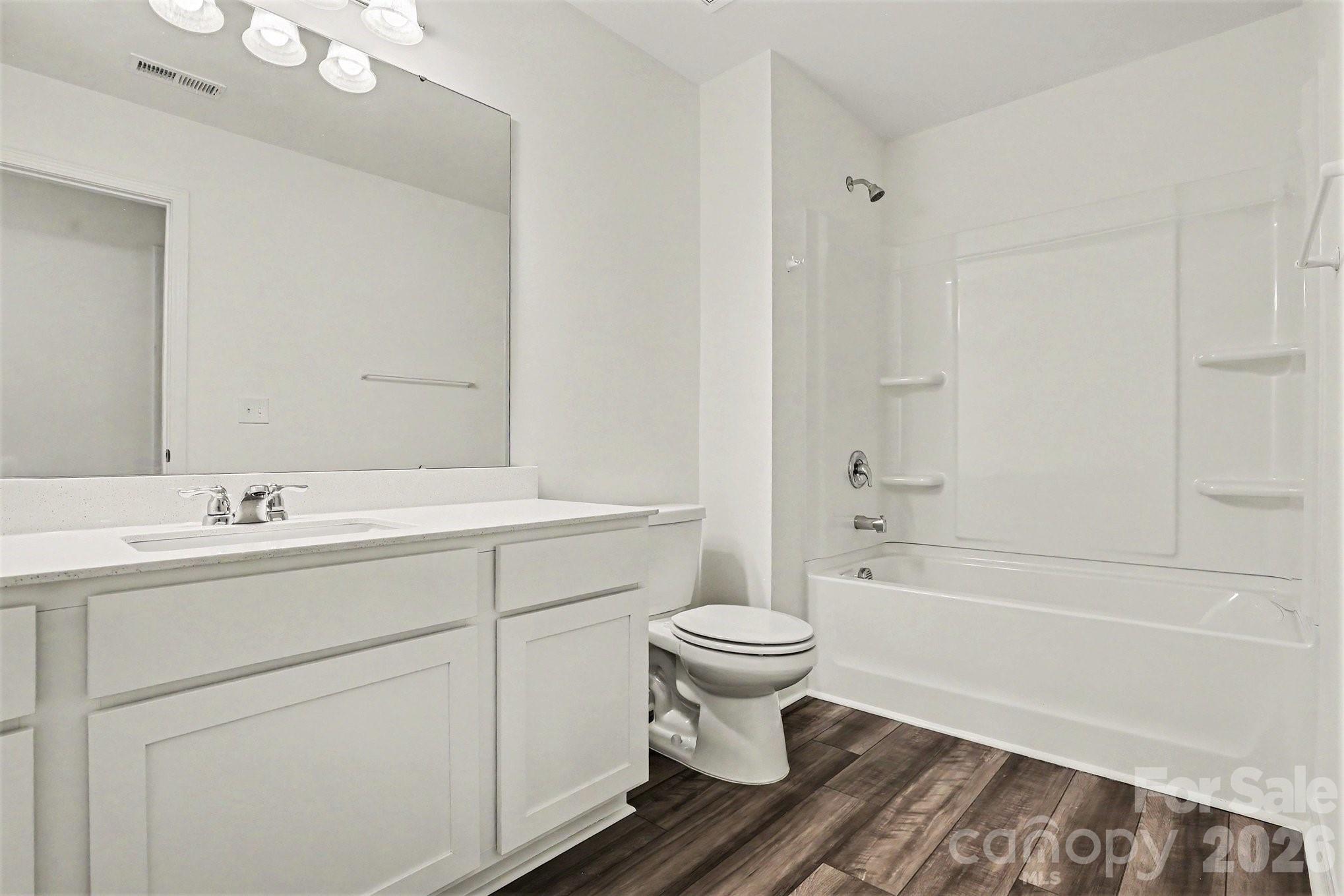 15 Hidden Glen Court — Angier