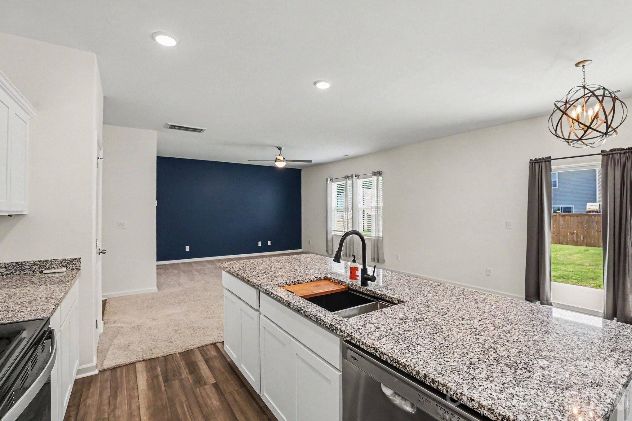 15 Hidden Glen Court — Angier