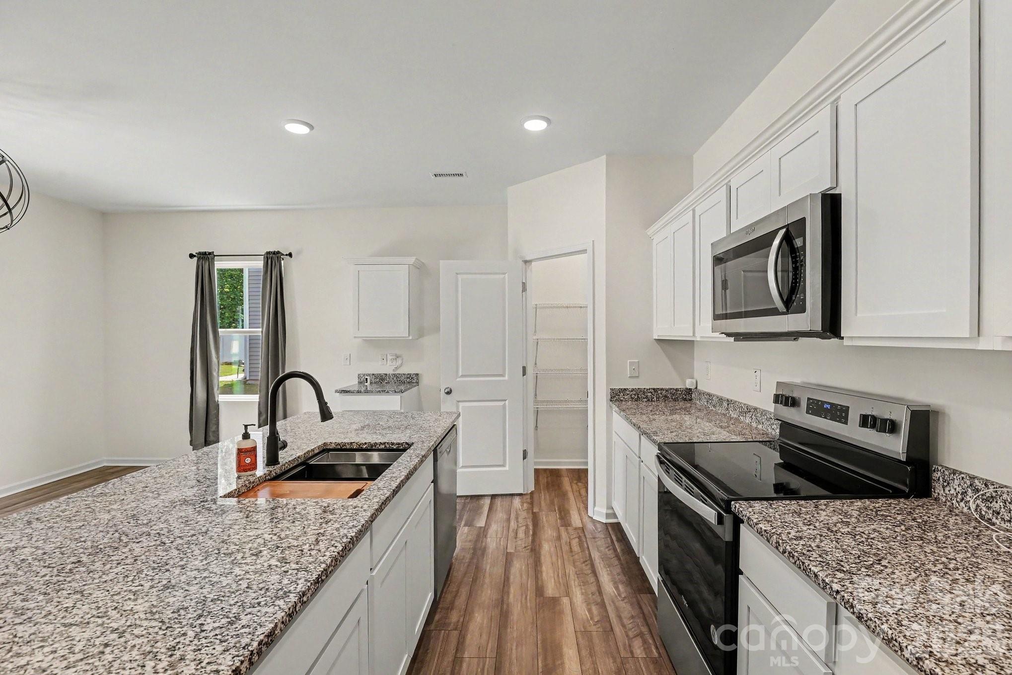 15 Hidden Glen Court — Angier