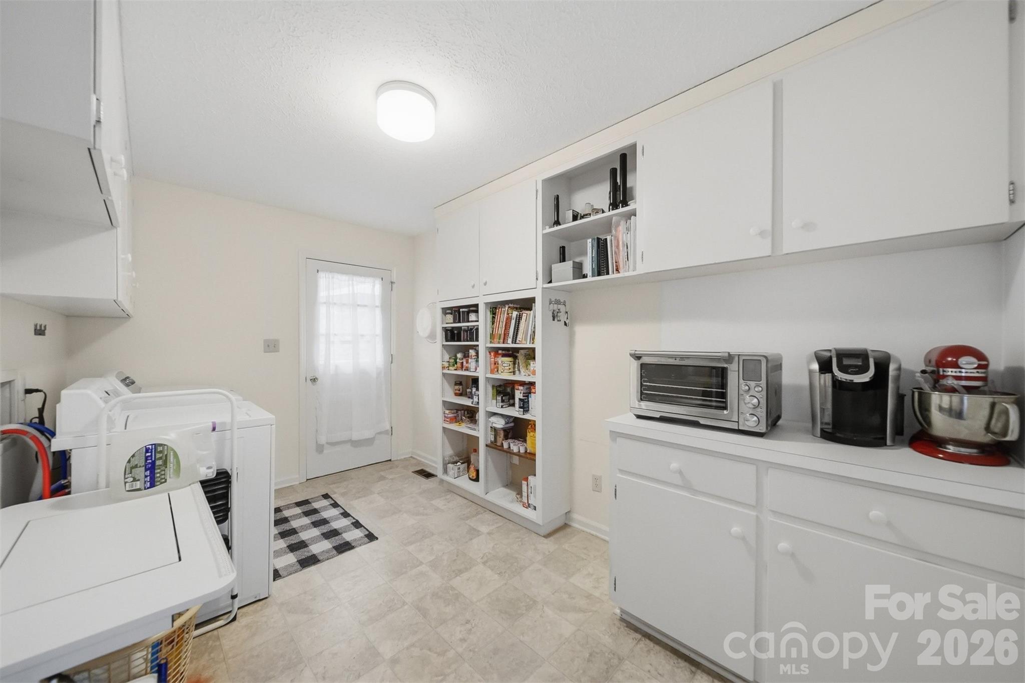 104 Laurelwood Drive — Morganton