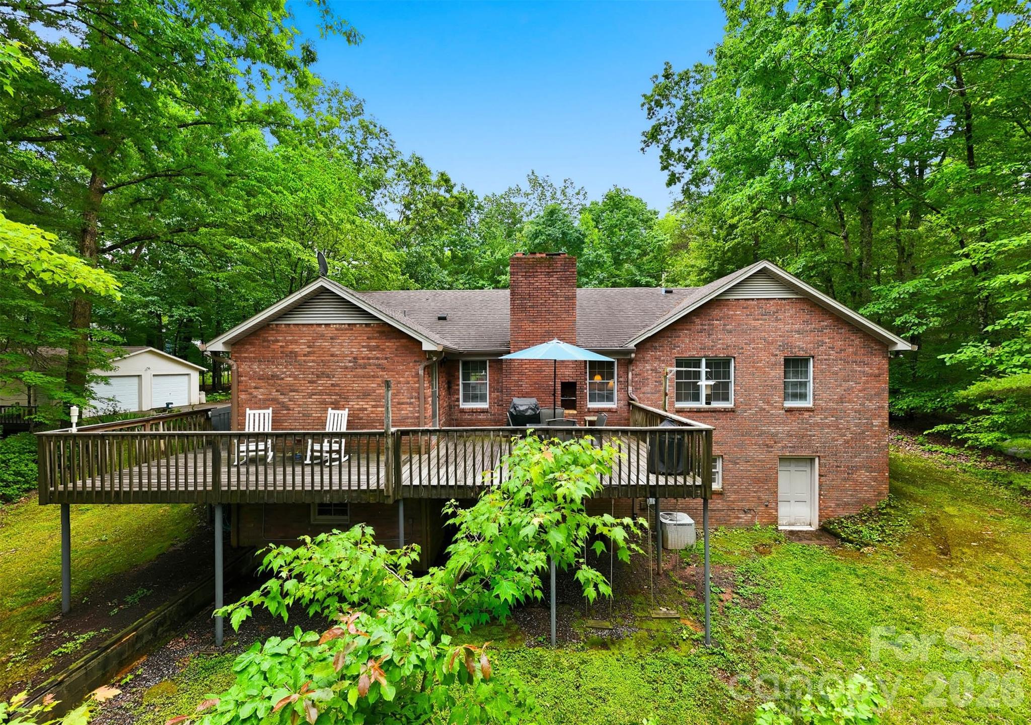104 Laurelwood Drive — Morganton