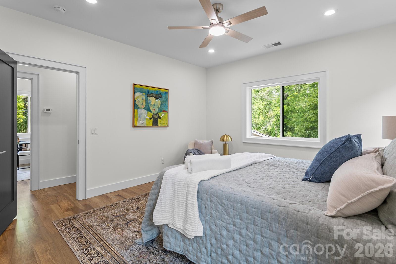 121 Laurel Loop — Asheville