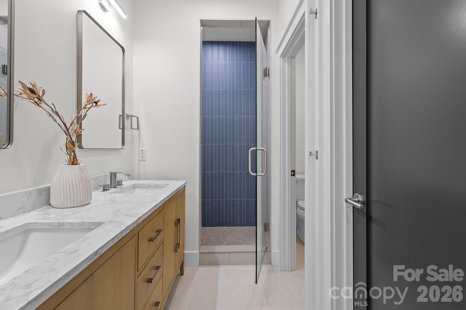 121 Laurel Loop — Asheville