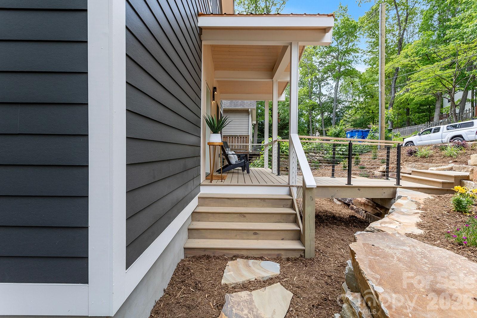 121 Laurel Loop — Asheville