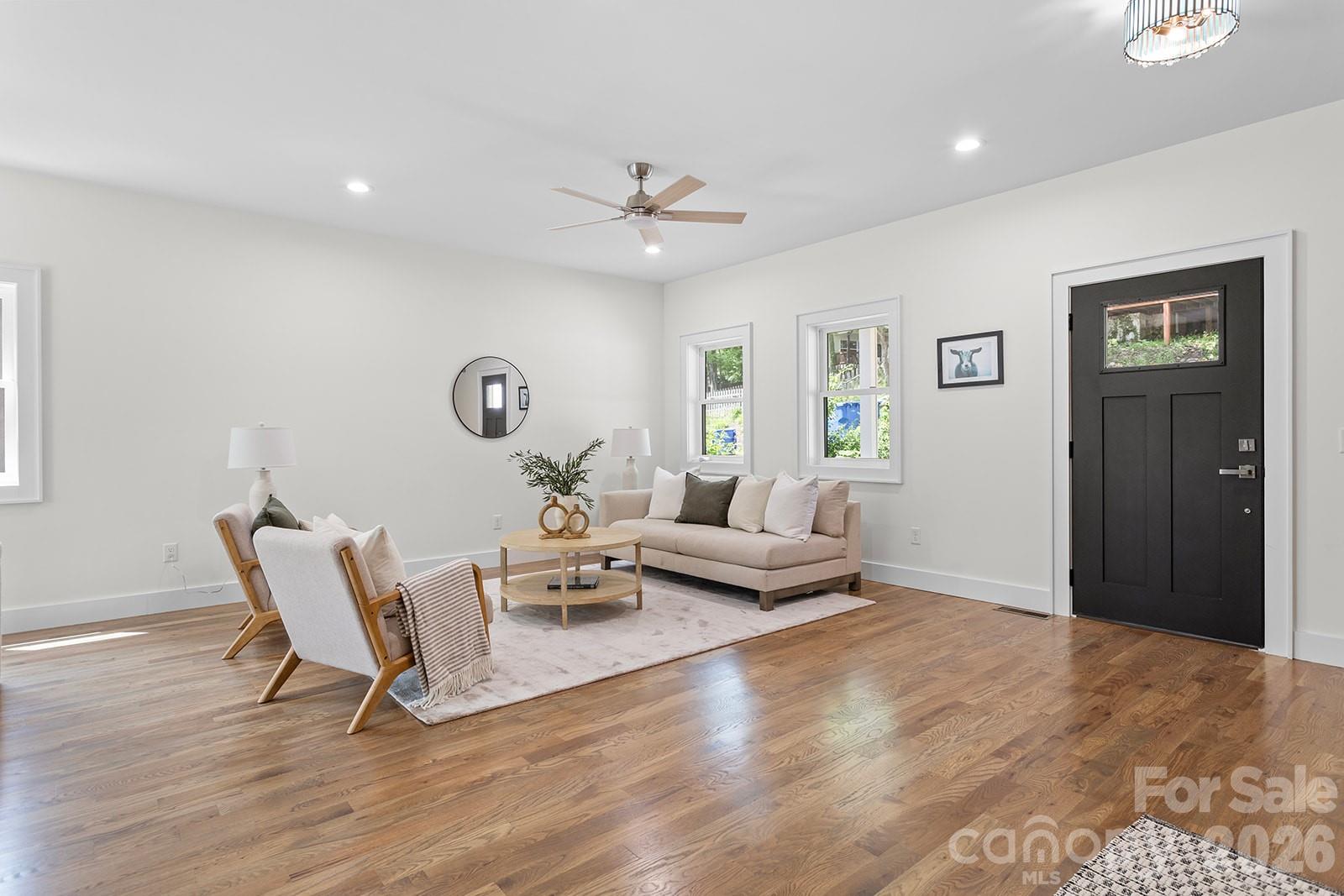 121 Laurel Loop — Asheville
