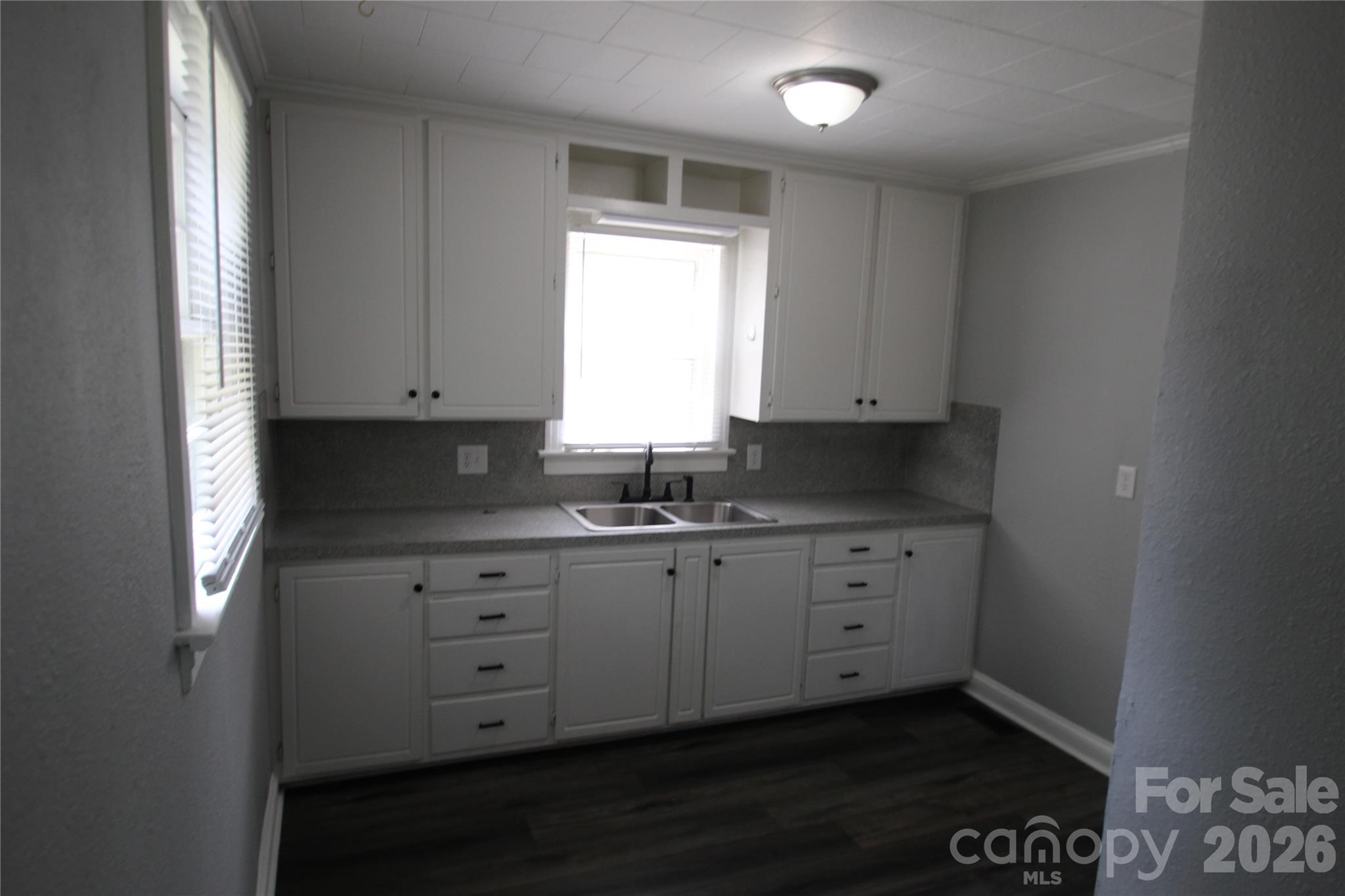 406 E Mill Street — Landis