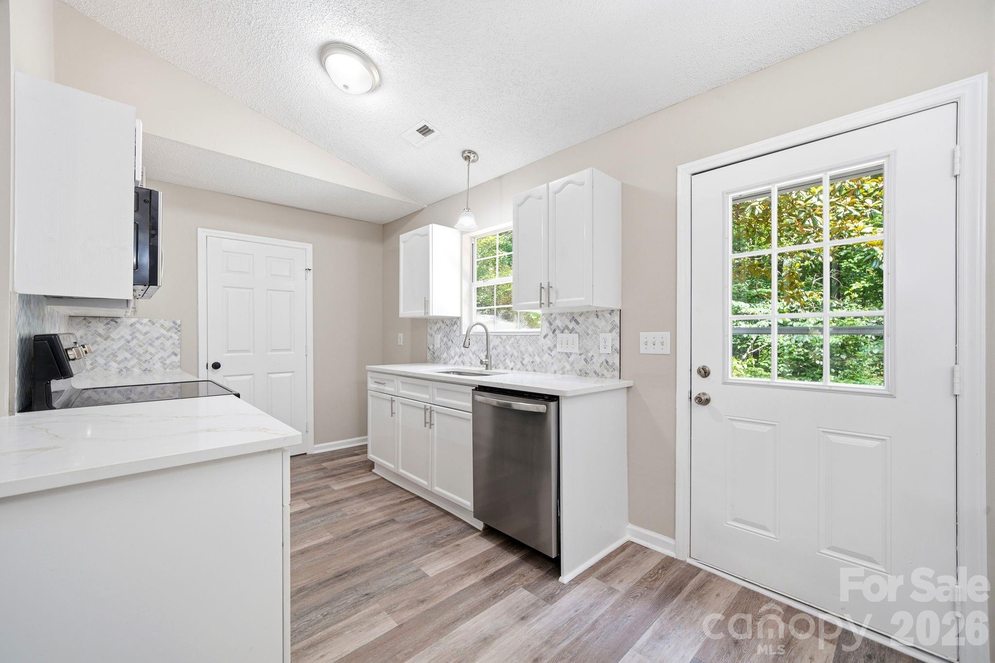 6324 Grove Park Boulevard — Charlotte