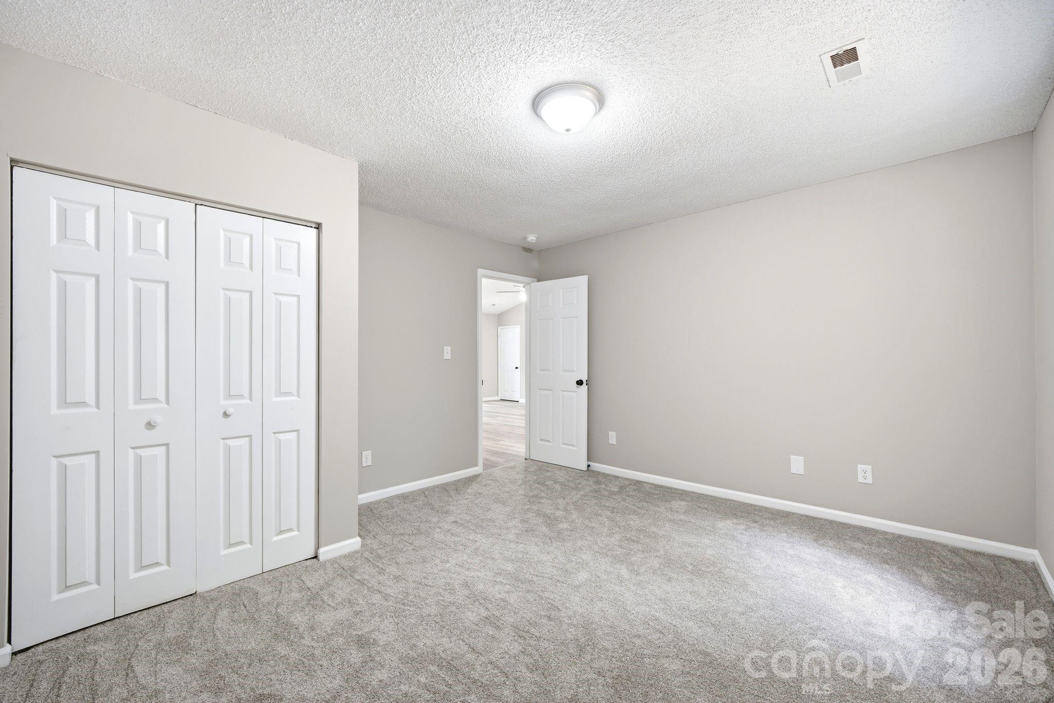 6324 Grove Park Boulevard — Charlotte