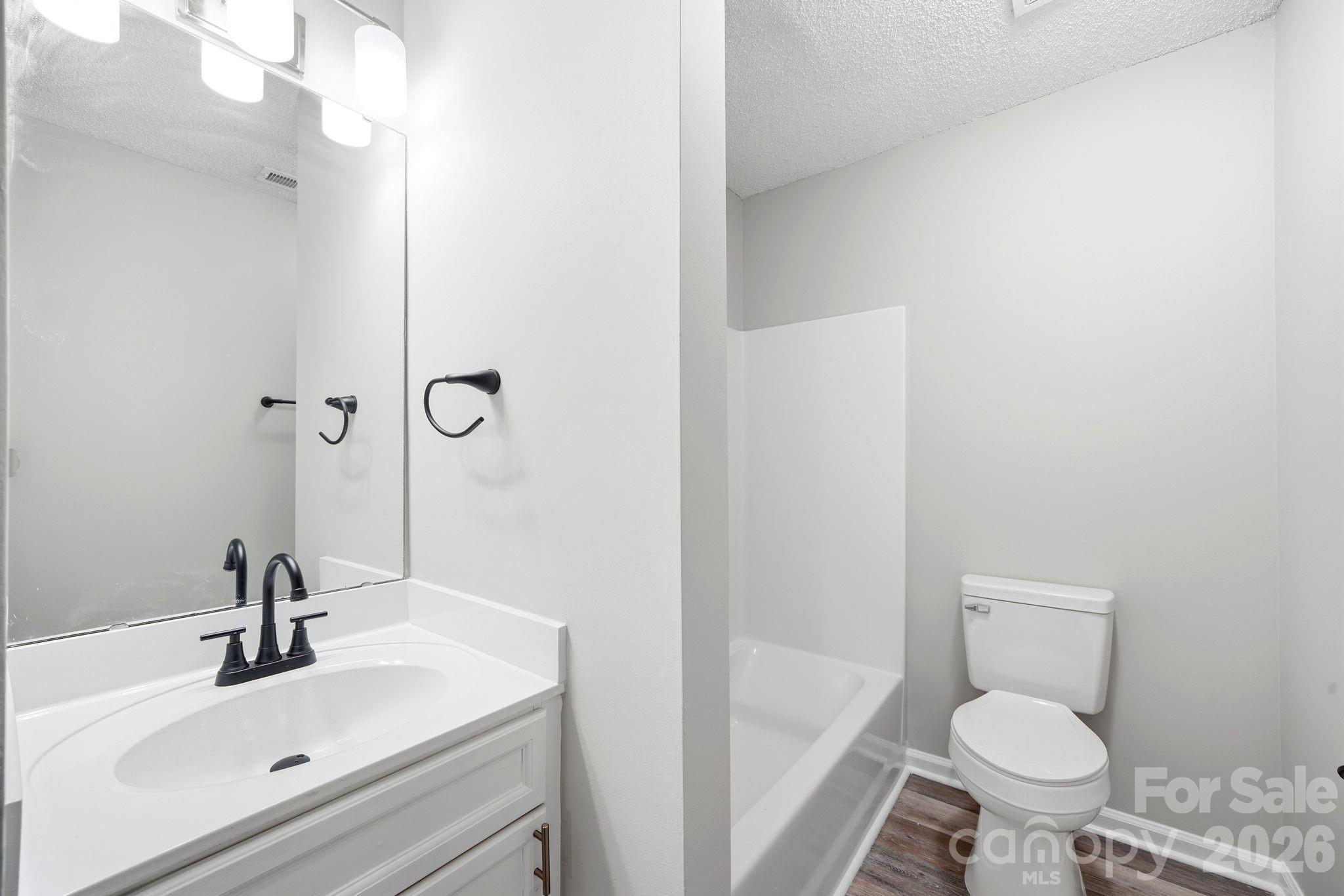 6324 Grove Park Boulevard — Charlotte