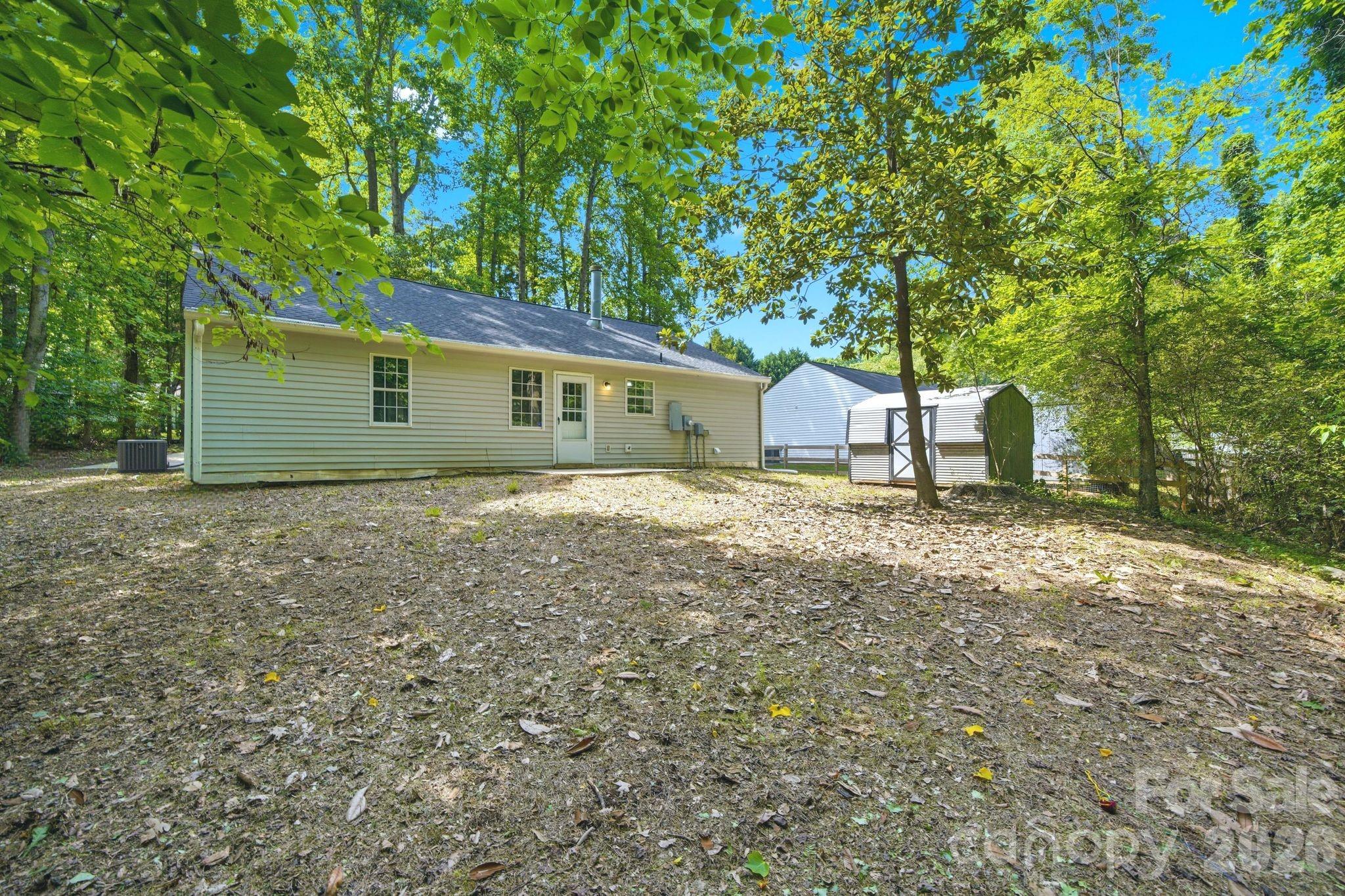 6324 Grove Park Boulevard — Charlotte
