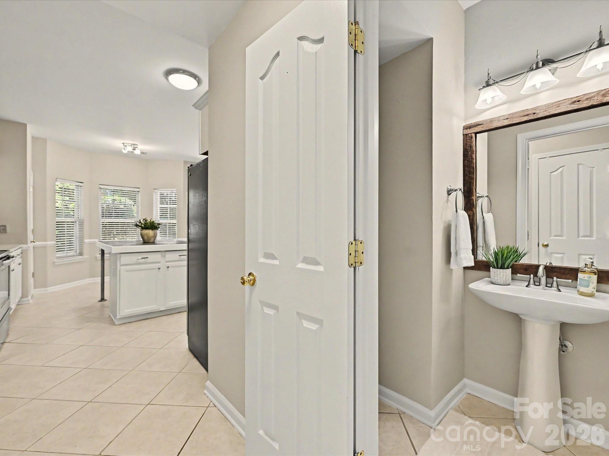 9539 Stawell Drive — Huntersville