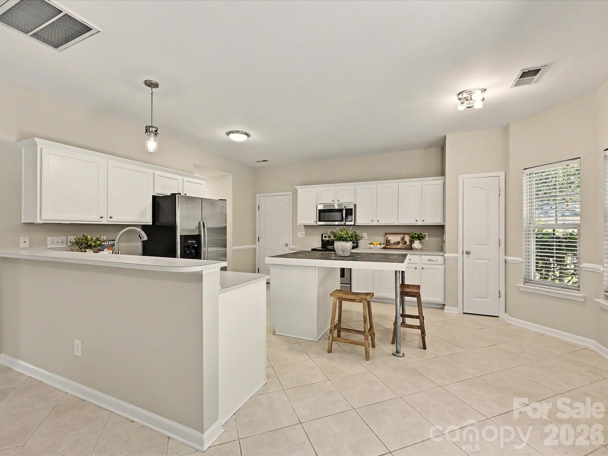 9539 Stawell Drive — Huntersville