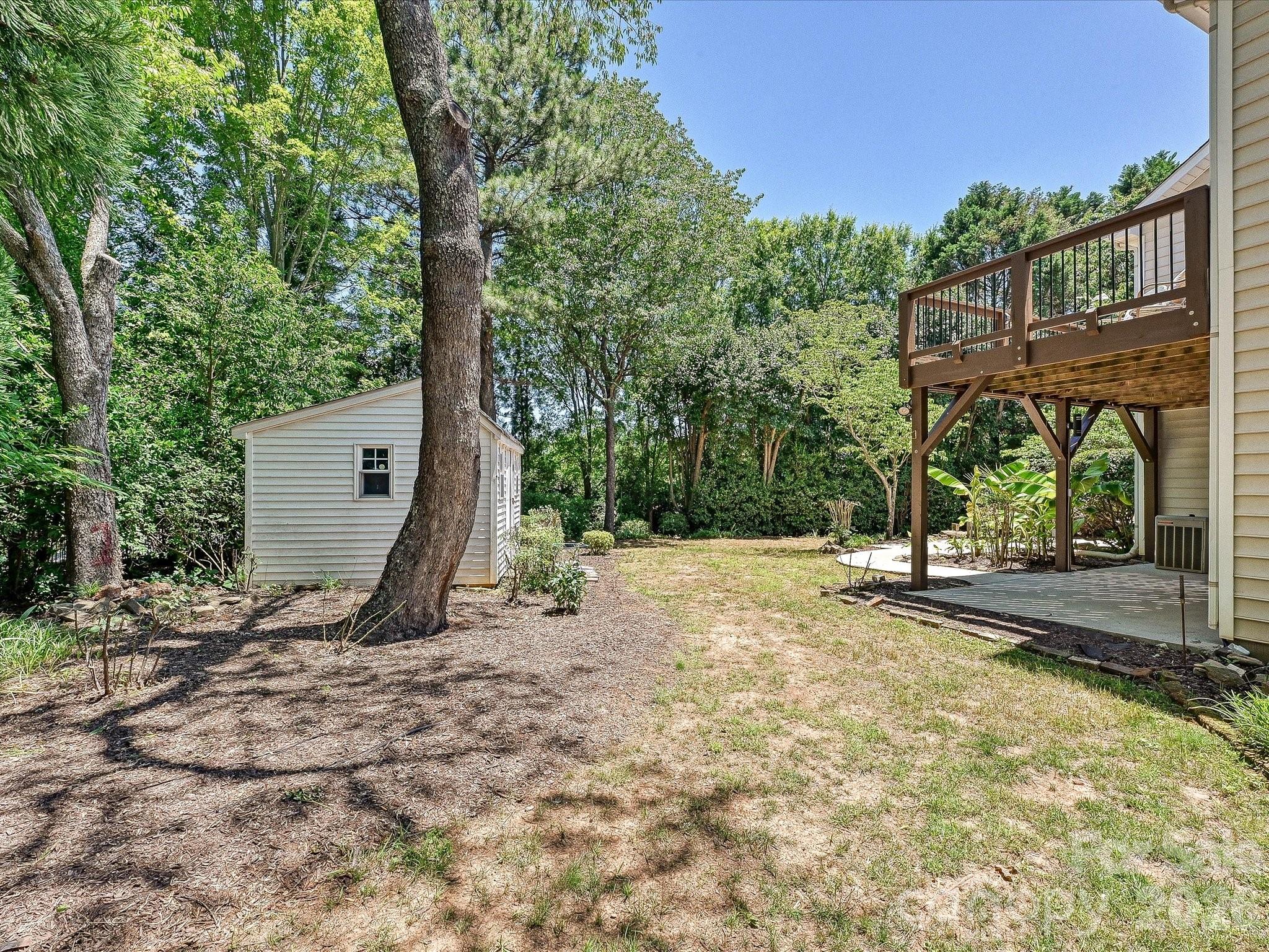 9539 Stawell Drive — Huntersville