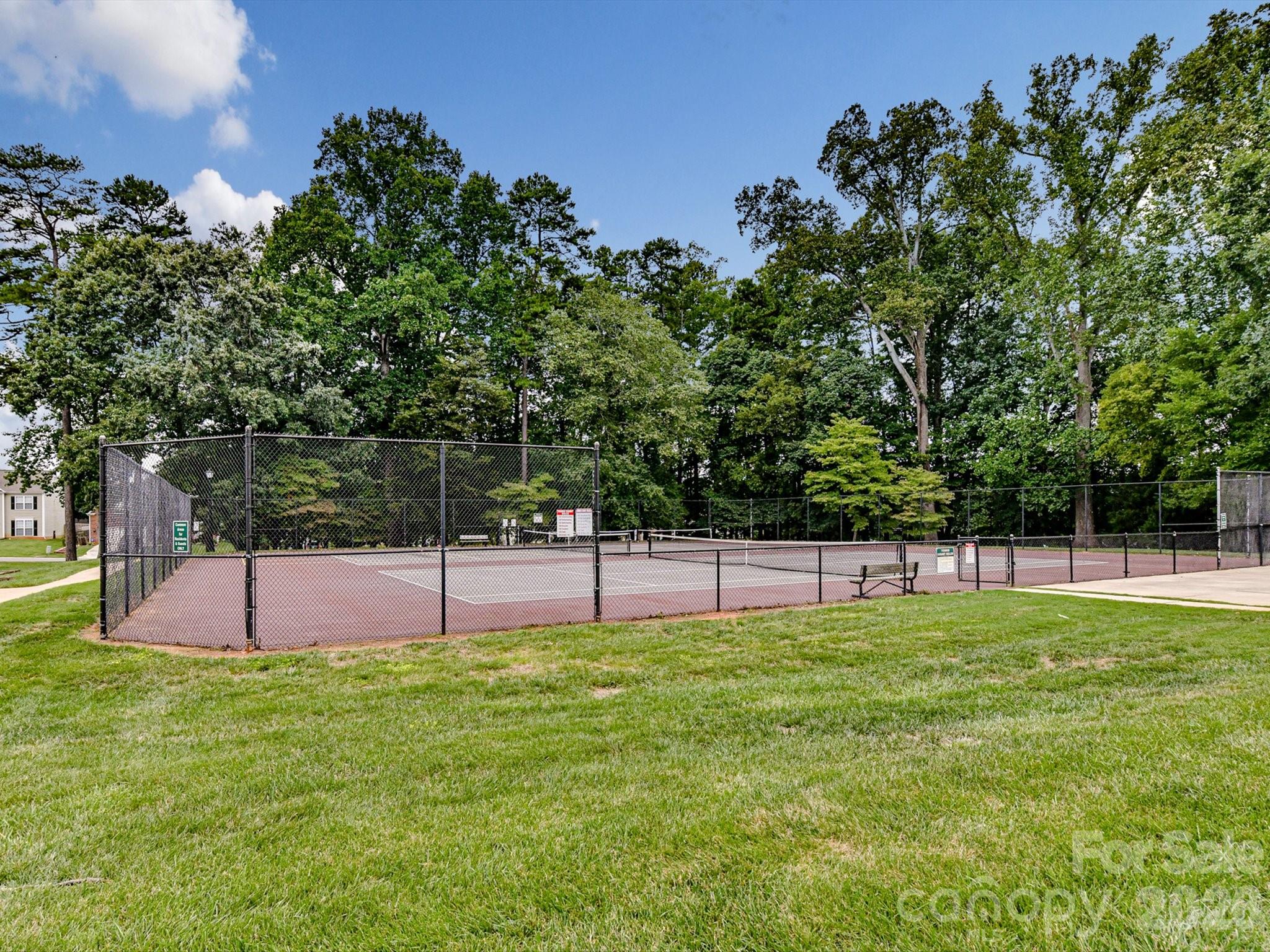 9539 Stawell Drive — Huntersville