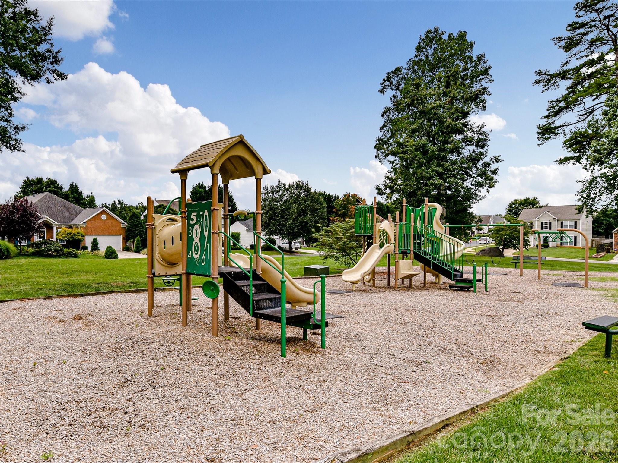 9539 Stawell Drive — Huntersville