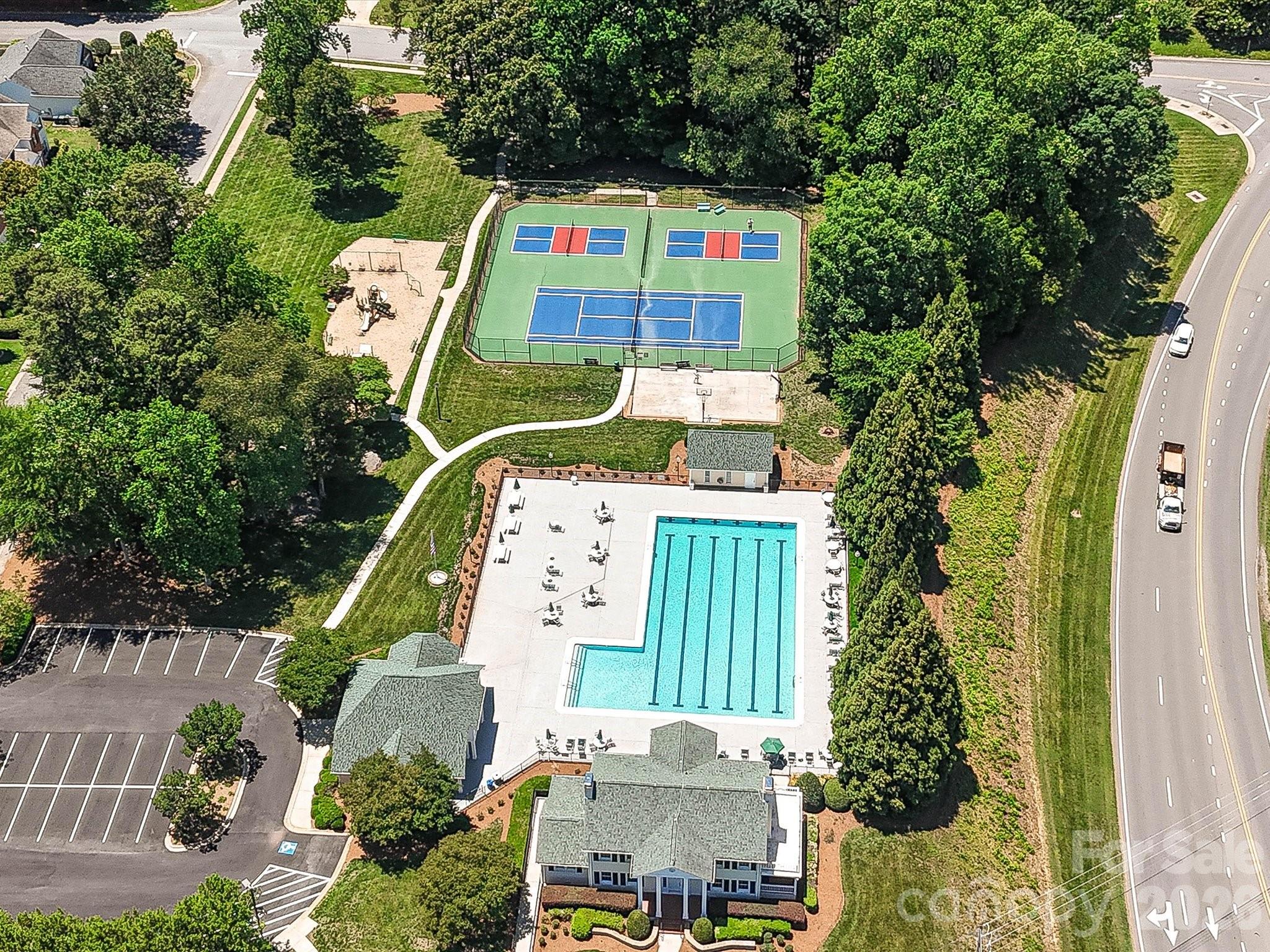 9539 Stawell Drive — Huntersville