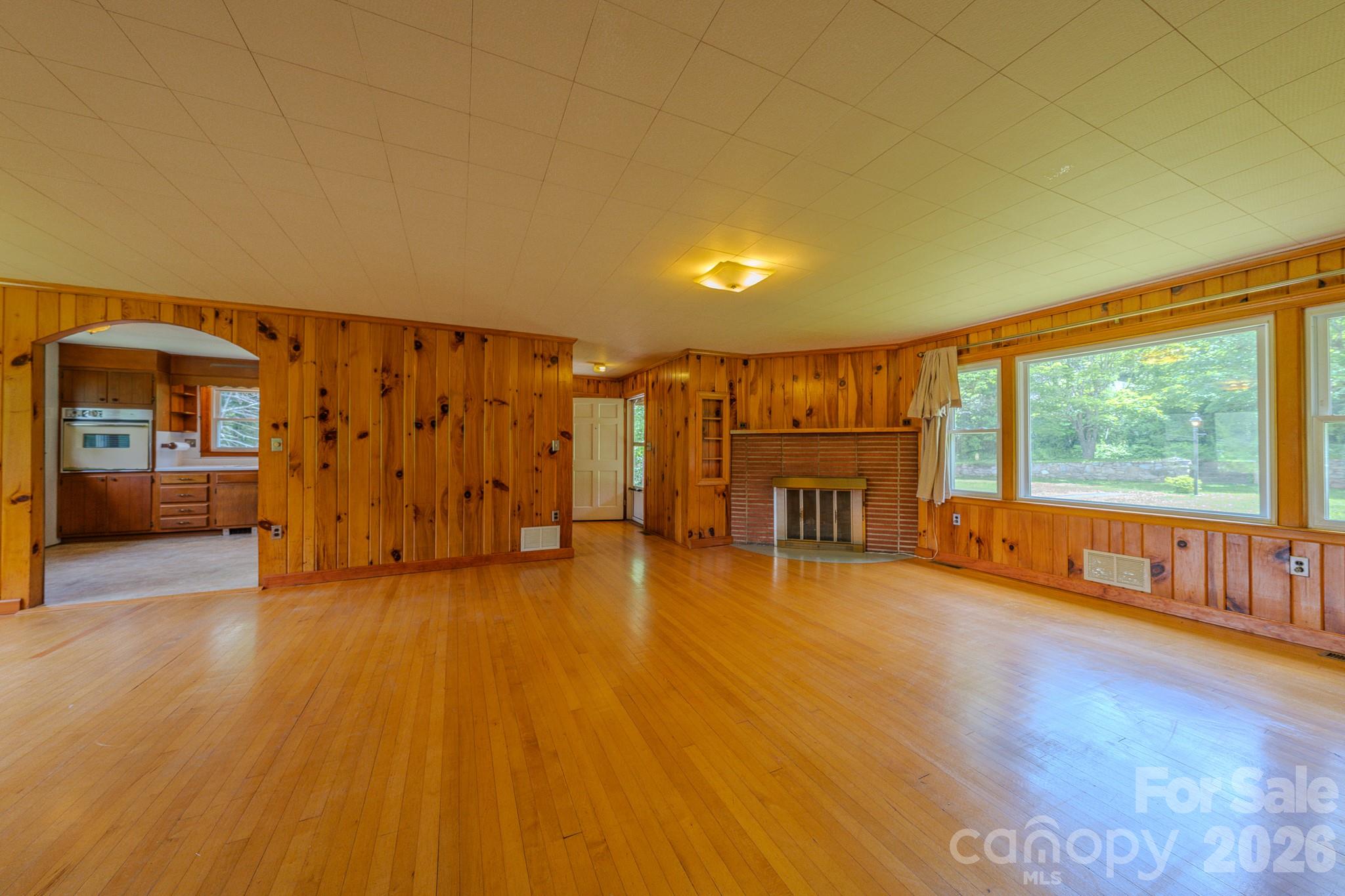 456 Lower Grassy Branch Road — Asheville