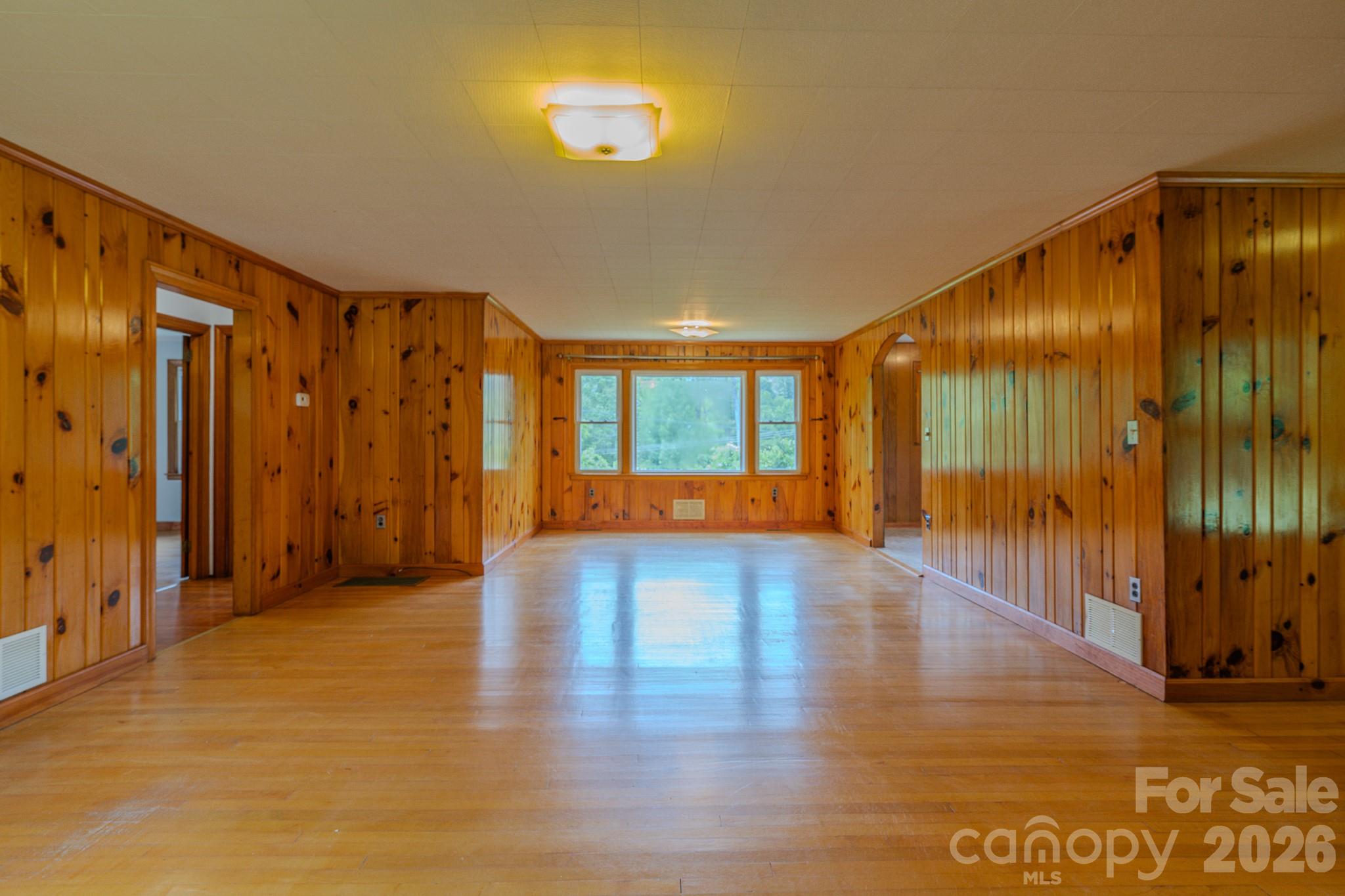 456 Lower Grassy Branch Road — Asheville