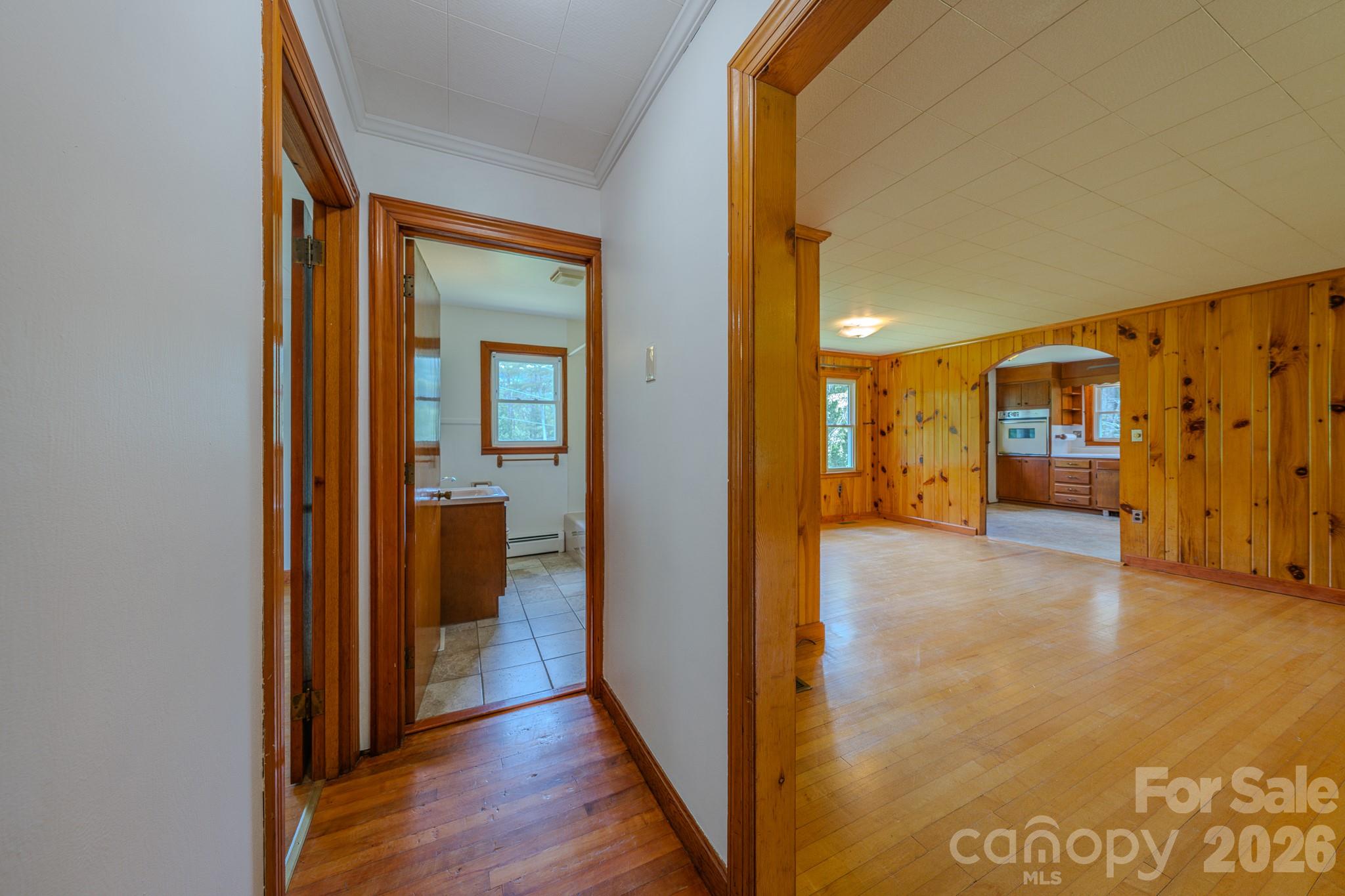 456 Lower Grassy Branch Road — Asheville