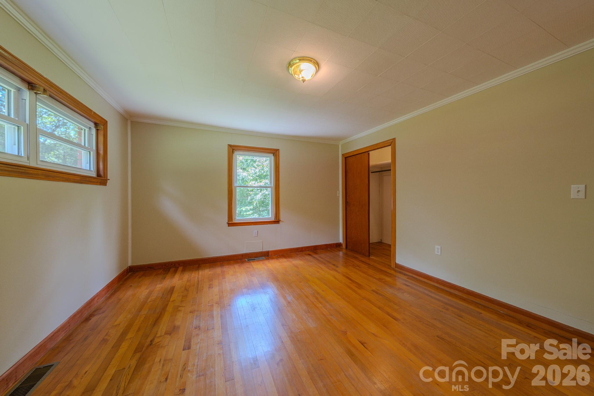 456 Lower Grassy Branch Road — Asheville